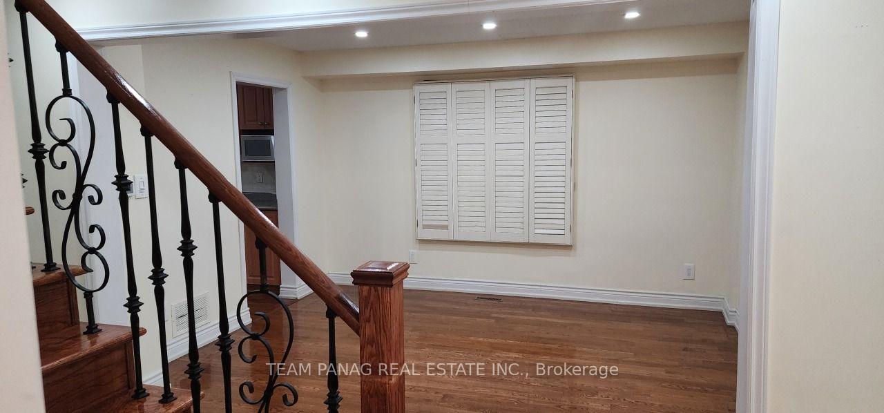 Photo 27 of 57 Quail Feather Crescent, Brampton, Sandringham-Wellington — HOMEH