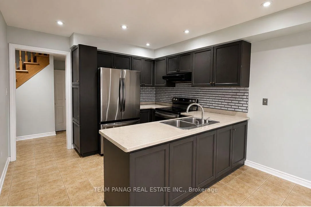 Photo 16 of 57 Quail Feather Crescent, Brampton, Sandringham-Wellington — HOMEH