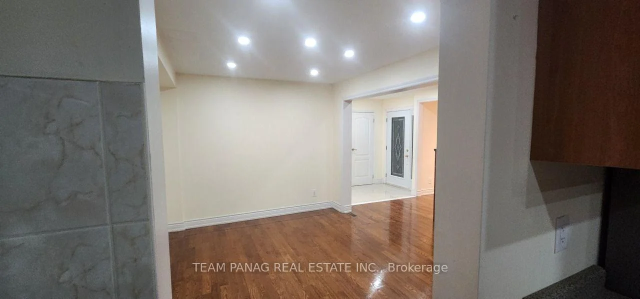 Photo 87 of 57 Quail Feather Crescent, Brampton, Sandringham-Wellington — HOMEH