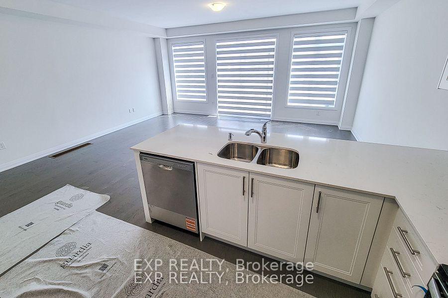 Photo 12 of 52 Blain Drive, Hamilton, Binbrook — HOMEH