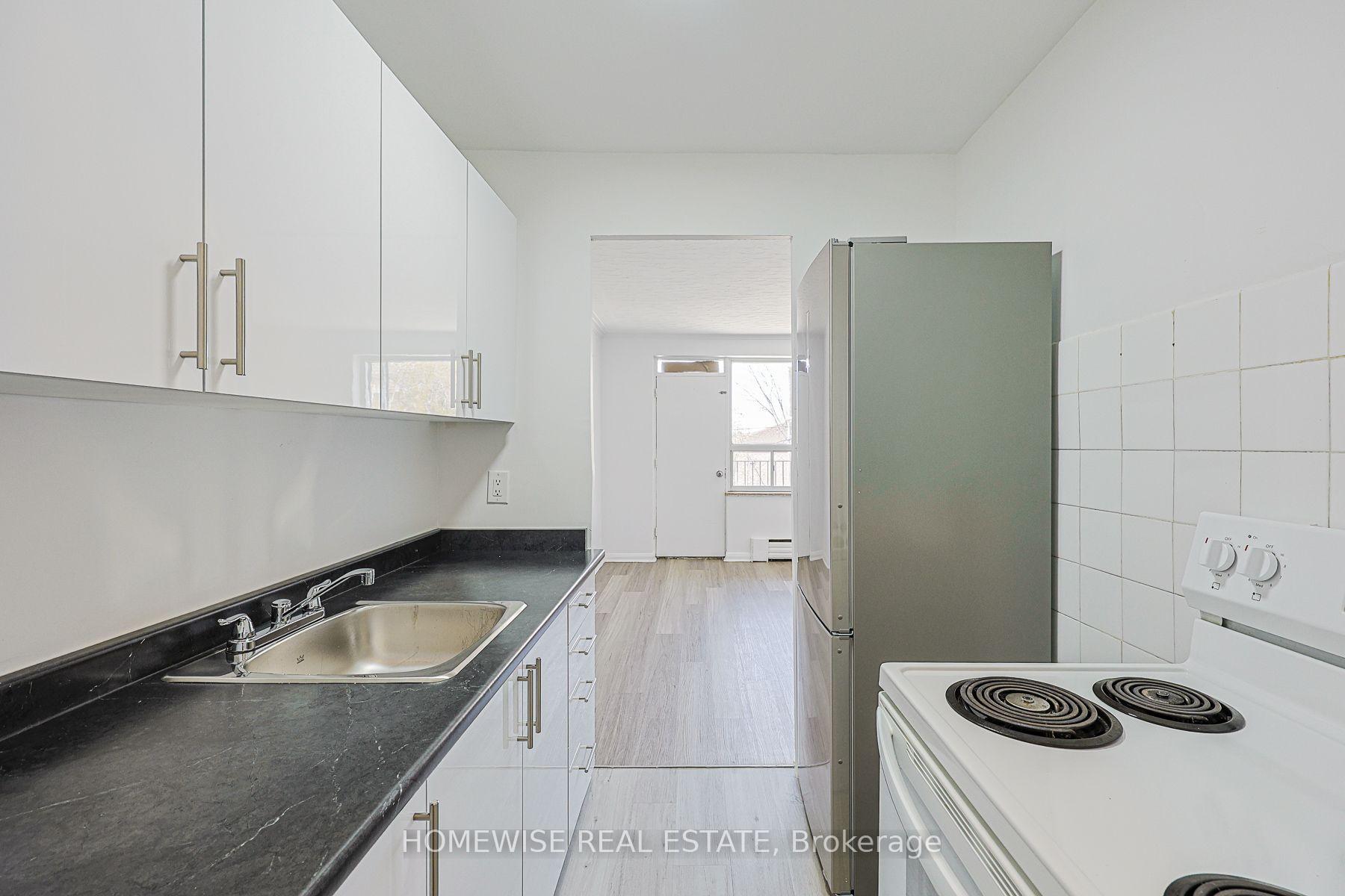 Photo of Unit 202, 2204 Dufferin Street