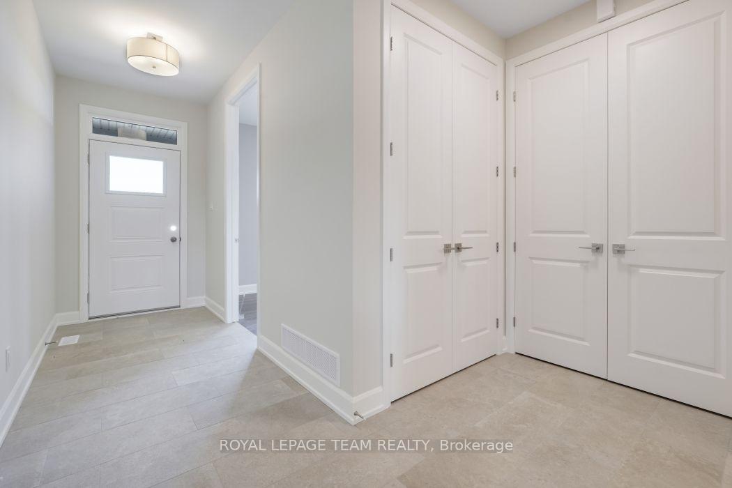 Photo 2 of 1189 Potter Drive, Brockville, Brockville — HOMEH