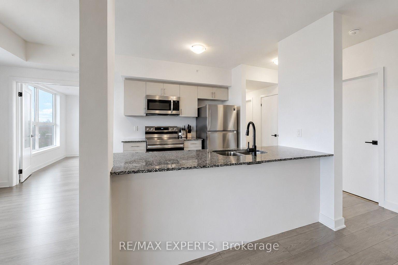 Photo 3 of Unit #301, 6 Spice Way, Barrie, Rural Barrie Southeast — HOMEH