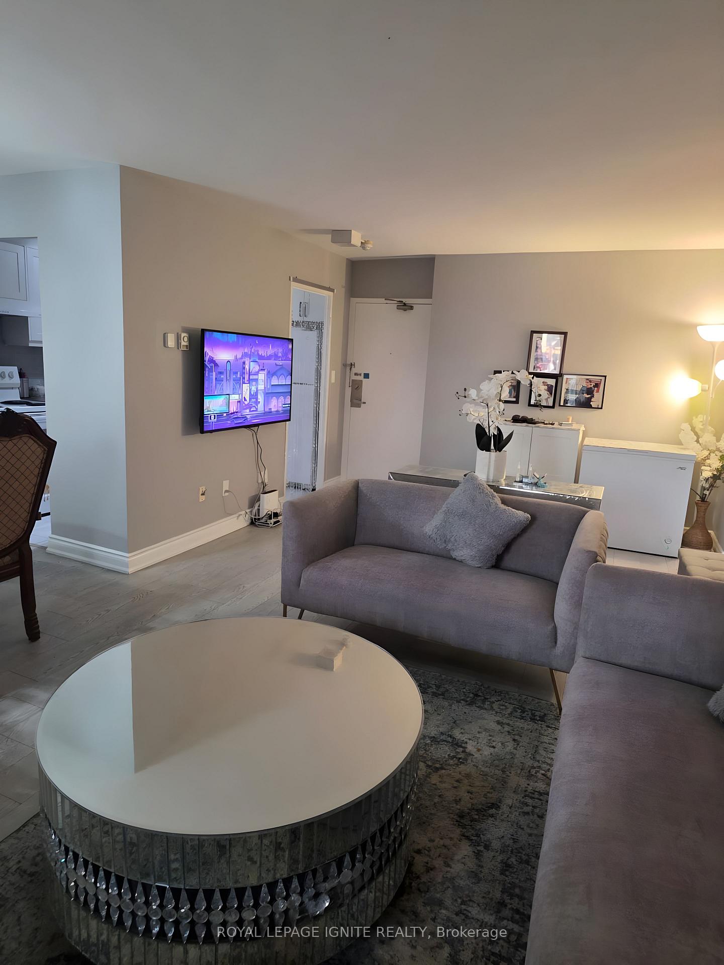 Photo 2 of Unit 415, 5 Massey Square, Toronto, Crescent Town — HOMEH