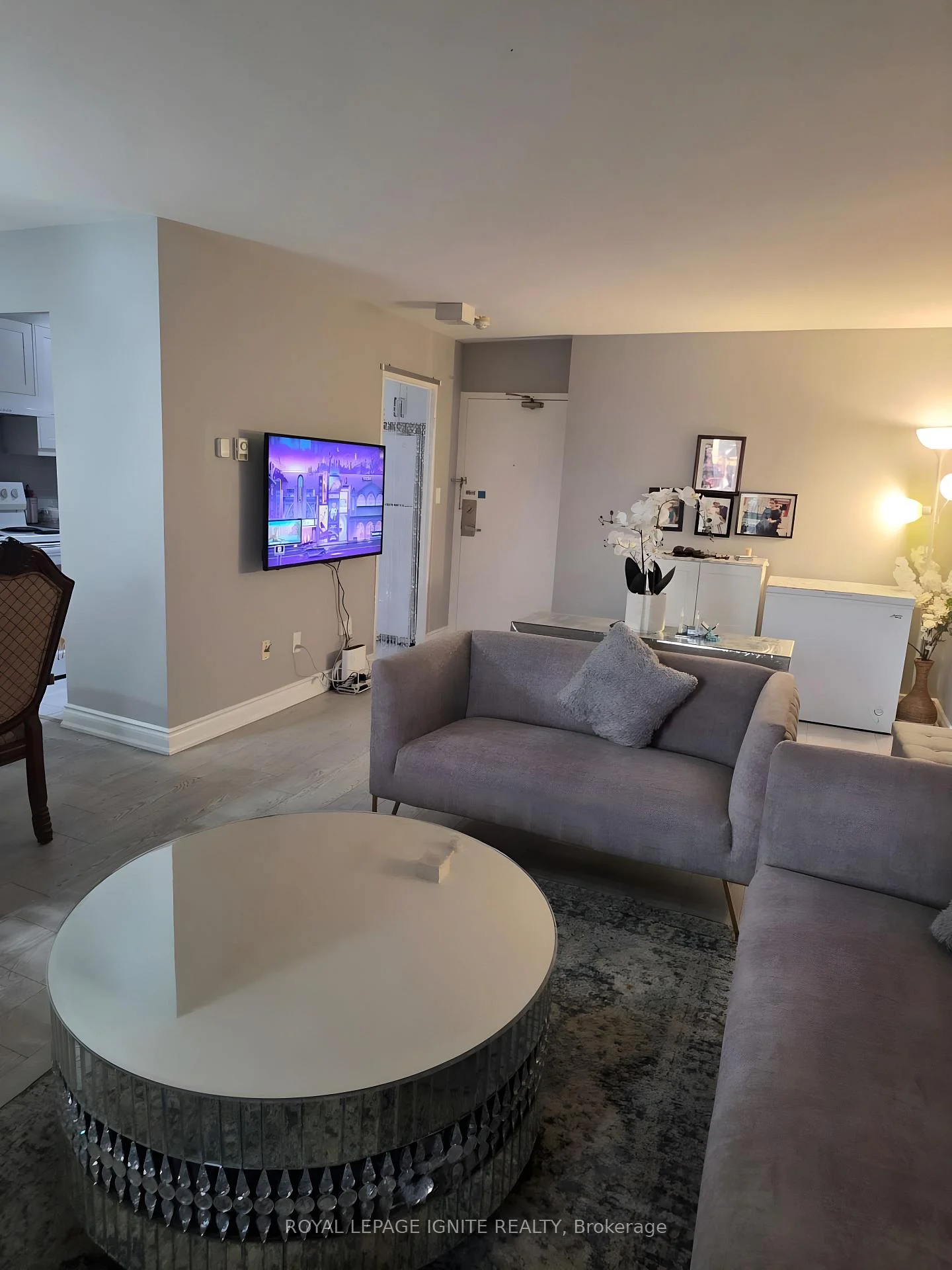 Photo 6 of Unit 415, 5 Massey Square, Toronto, Crescent Town — HOMEH