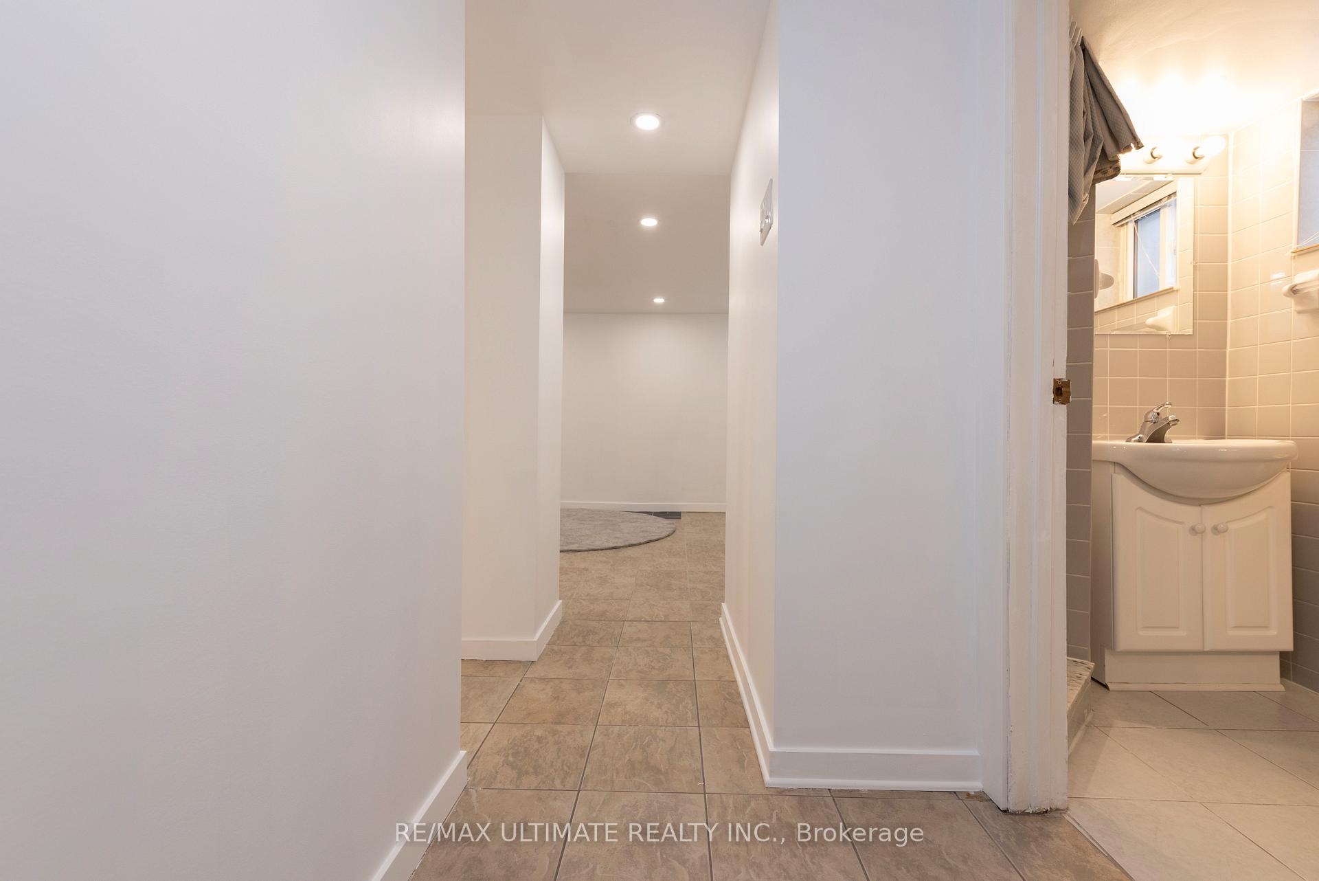 Photo 6 of 7 Joanith Lower Drive, Toronto, O'Connor-Parkview — HOMEH