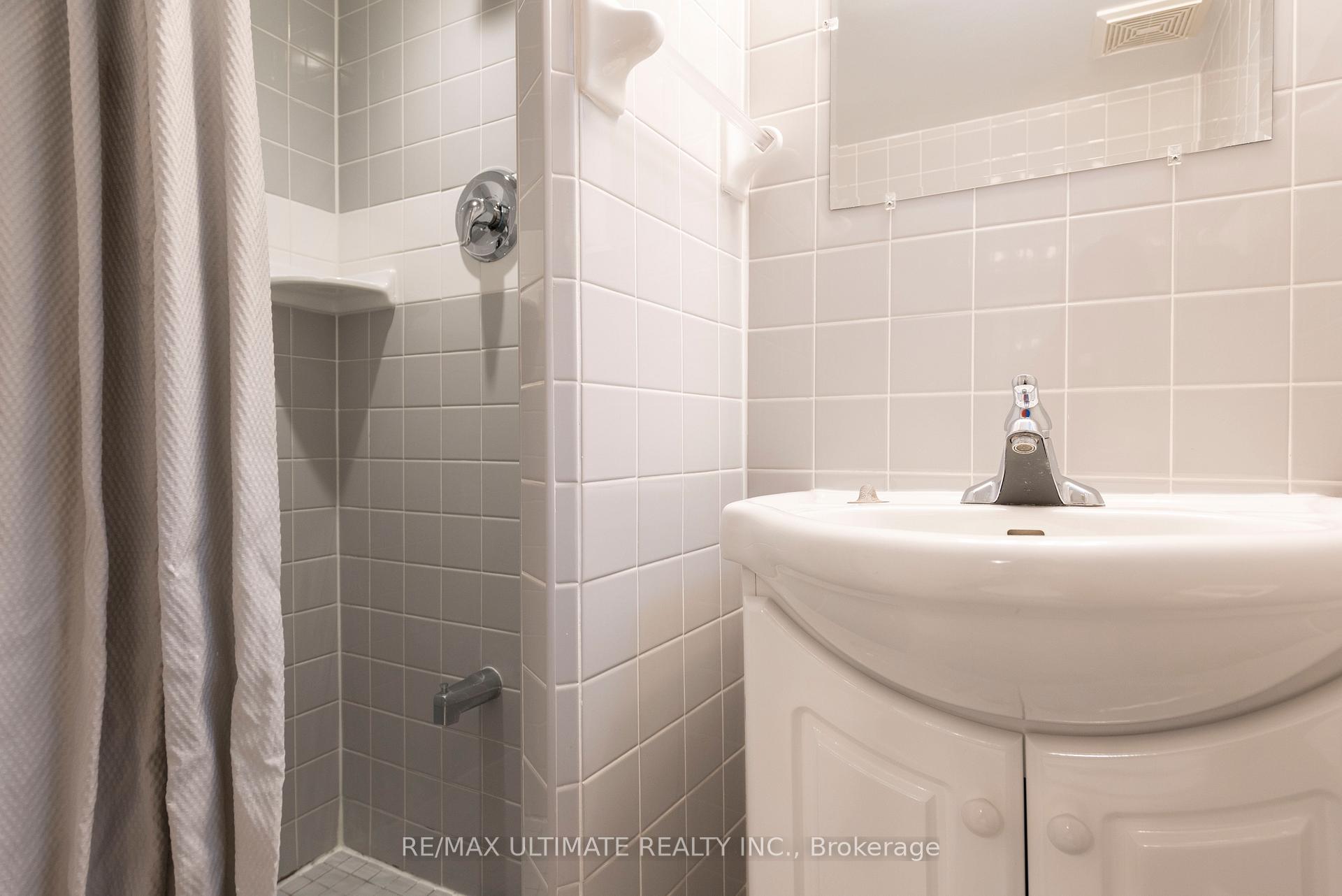 Photo 10 of 7 Joanith Lower Drive, Toronto, O'Connor-Parkview — HOMEH
