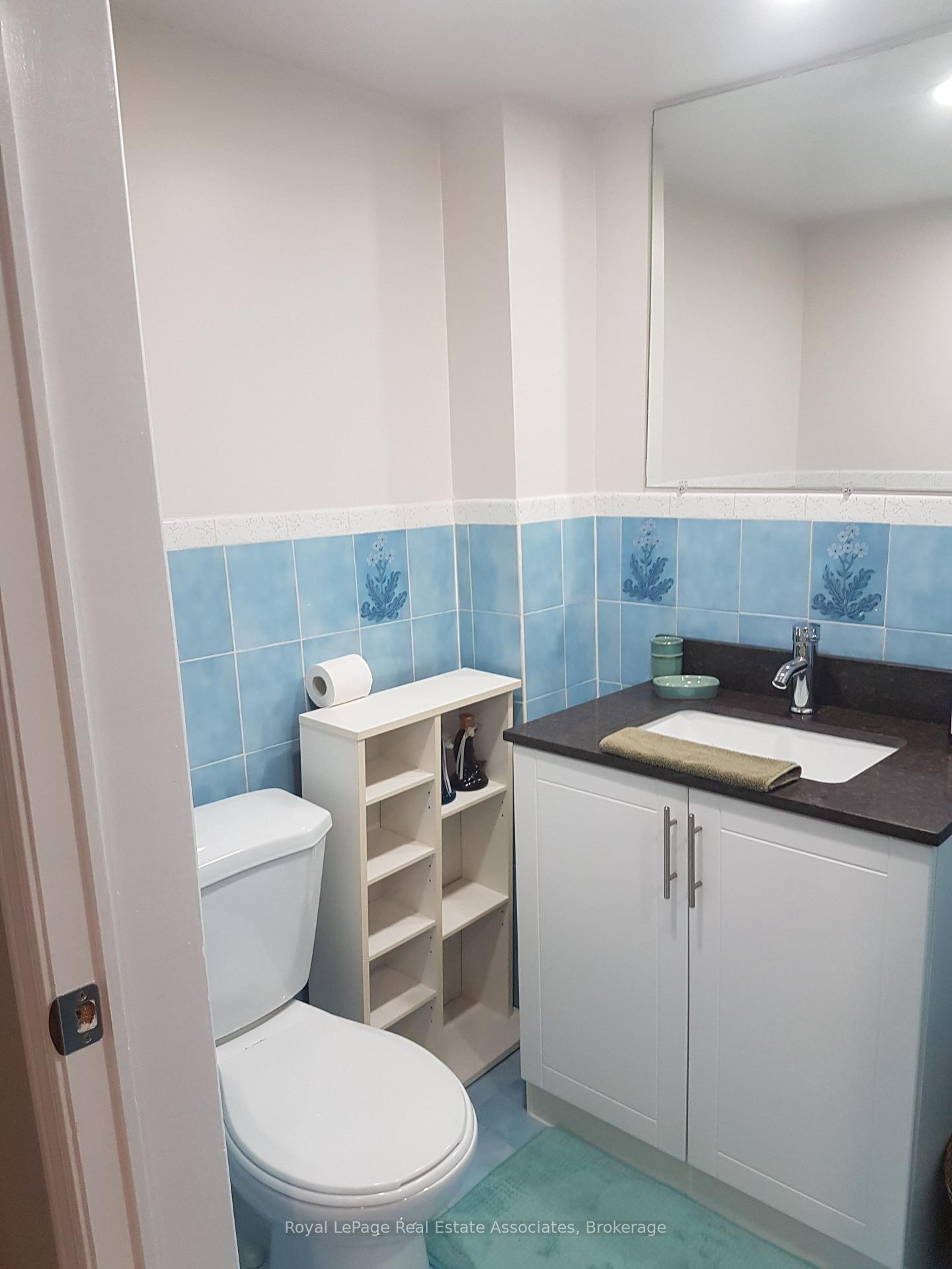 Photo 7 of 3323 Queen Frederica Drive, Mississauga, Applewood — HOMEH