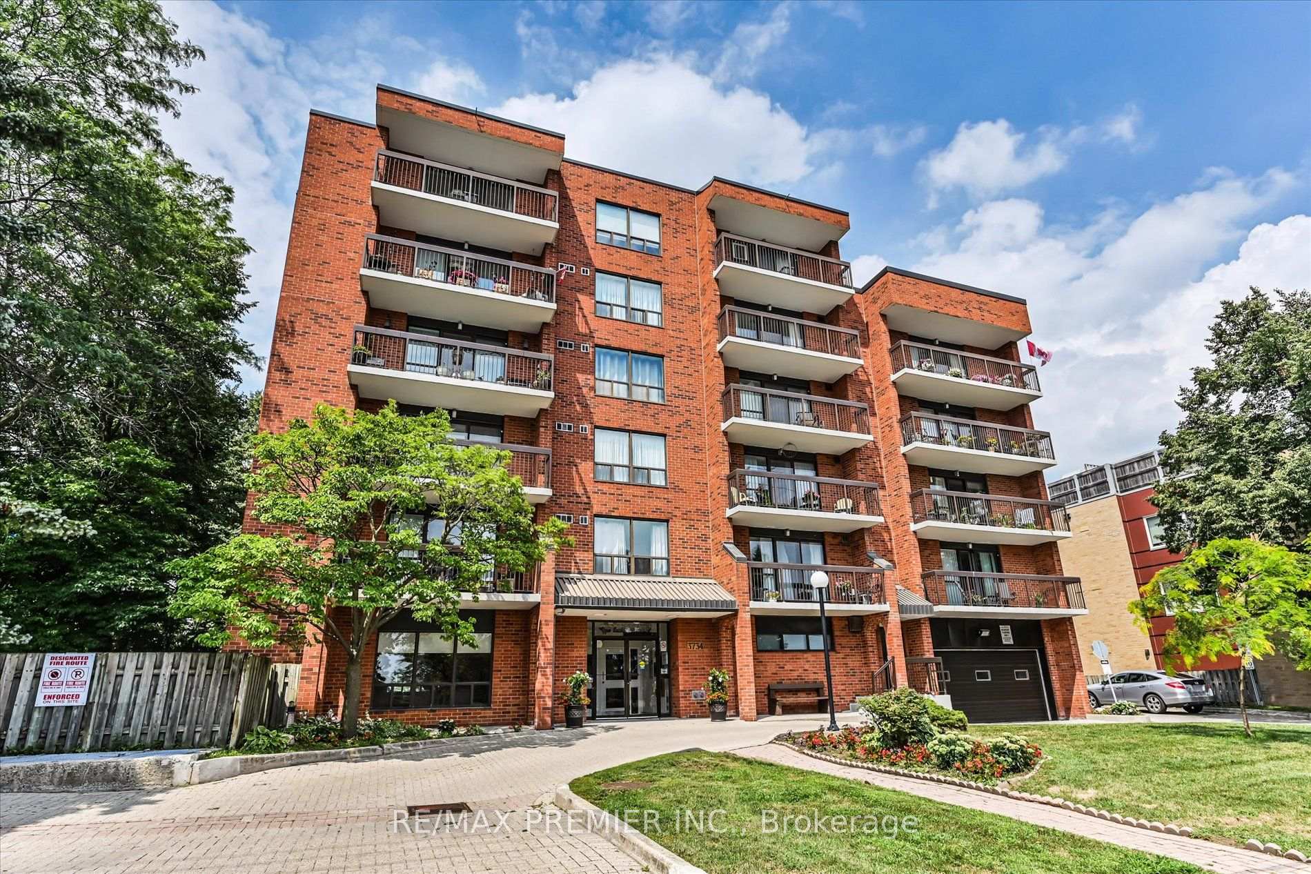 Photo 1 of Unit 403, 3734 St Clair Avenue E, Scarborough, Cliffcrest — HOMEH