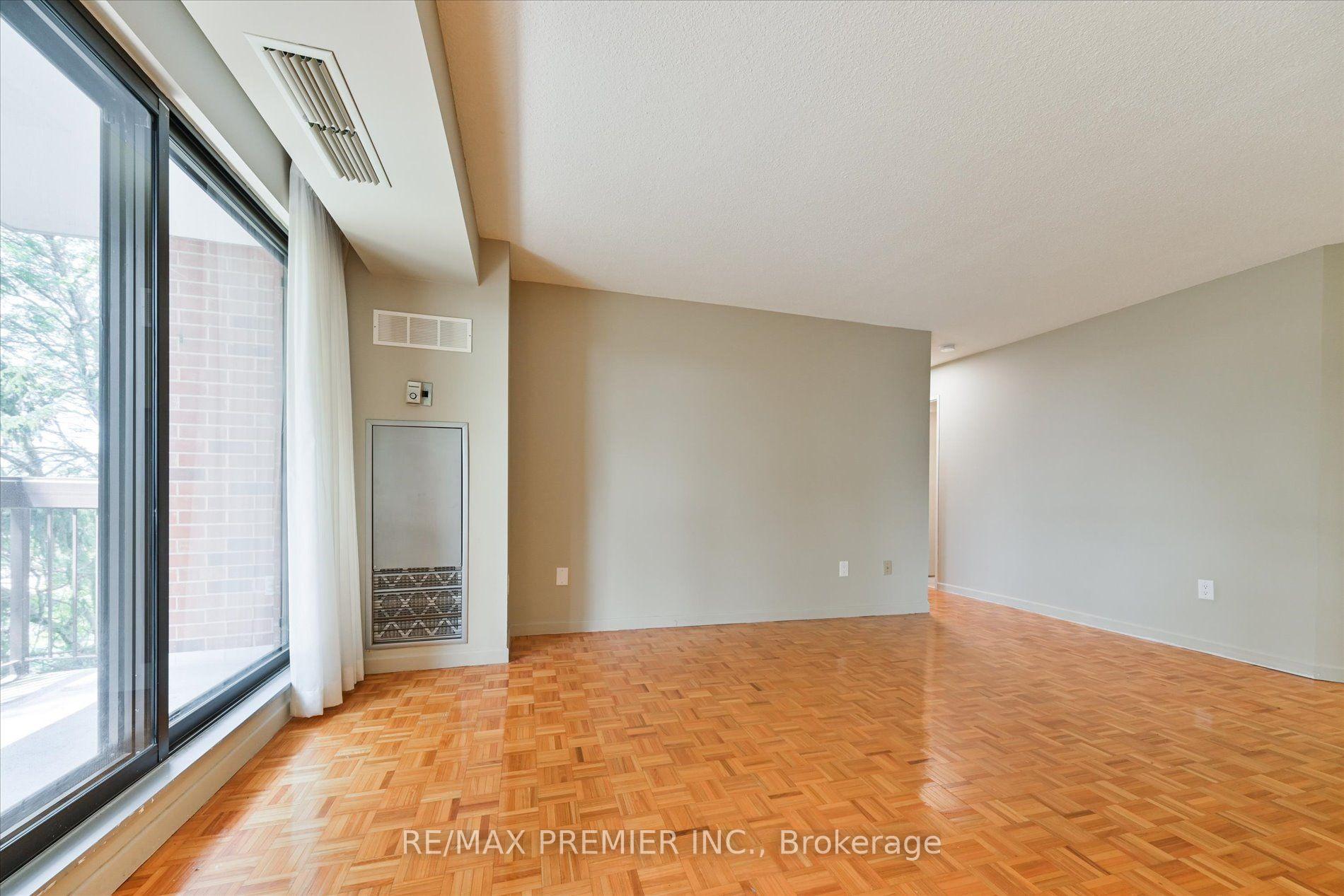 Photo 9 of Unit 403, 3734 St Clair Avenue E, Scarborough, Cliffcrest — HOMEH
