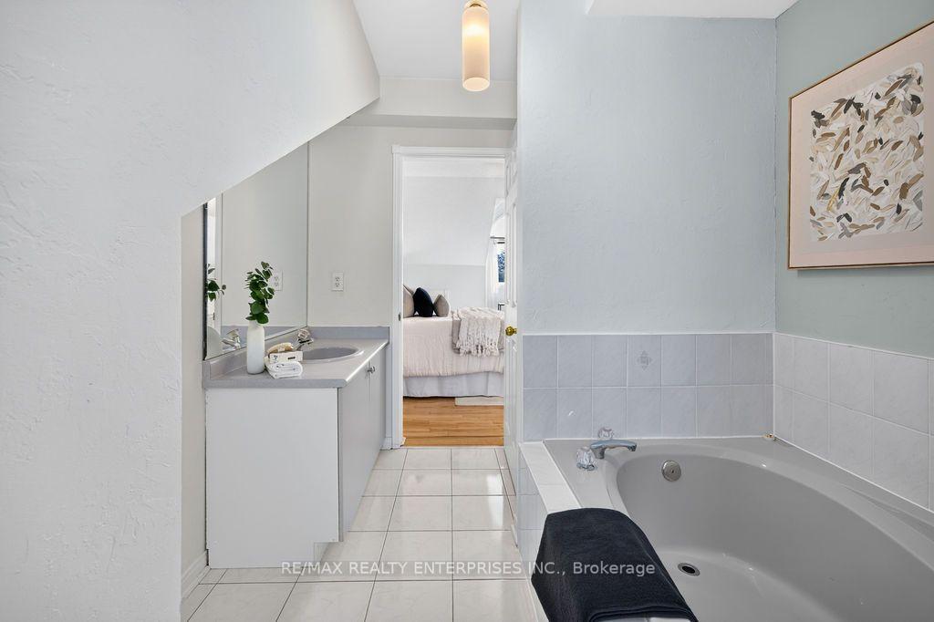 Photo 34 of Unit 115, 455 Apache Court, Mississauga, Hurontario — HOMEH