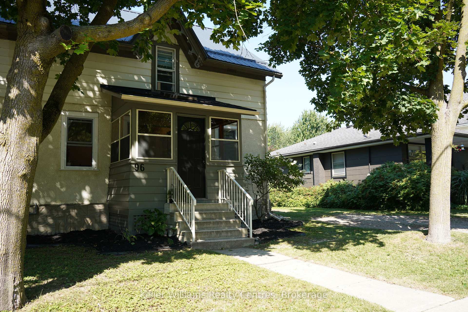Photo 3 of 96 Charles Street, Stratford — HOMEH