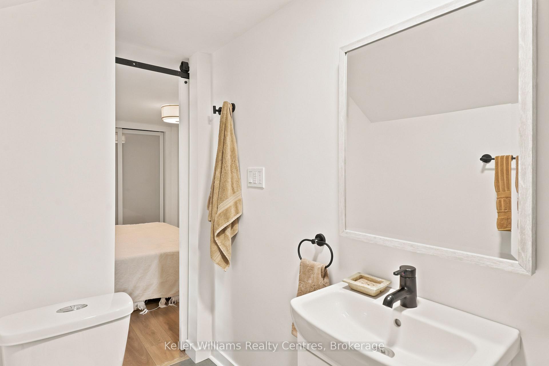 Photo 37 of 96 Charles Street, Stratford — HOMEH