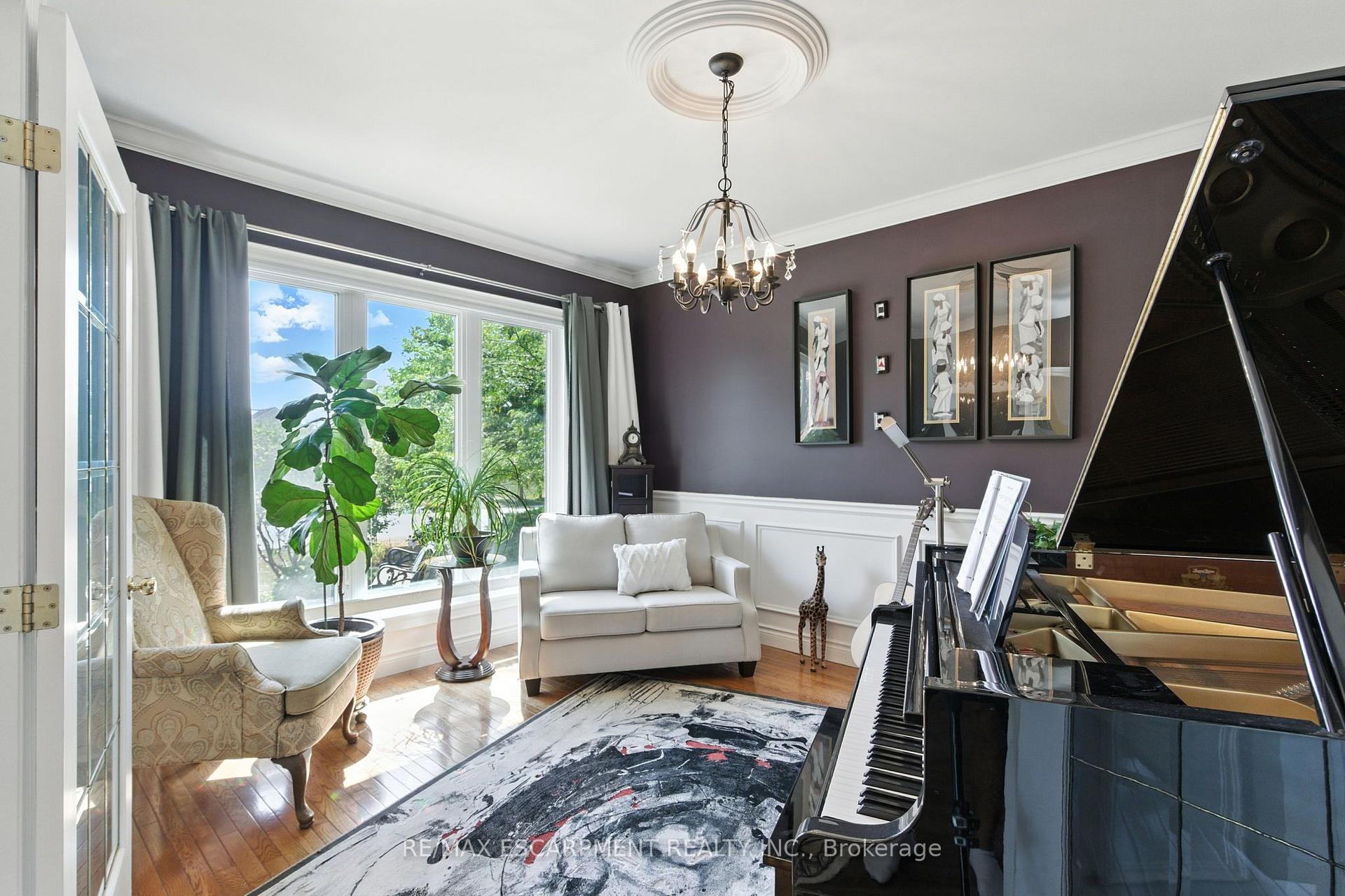 Photo 6 of 10 Featherstone Avenue, Haldimand — HOMEH