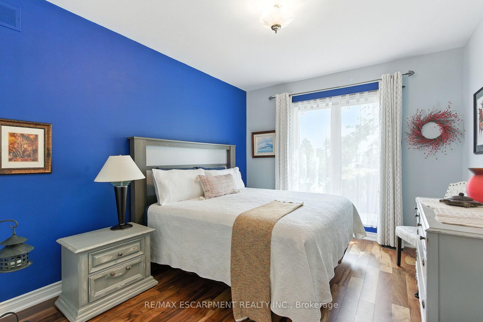 Photo 24 of 10 Featherstone Avenue, Haldimand — HOMEH