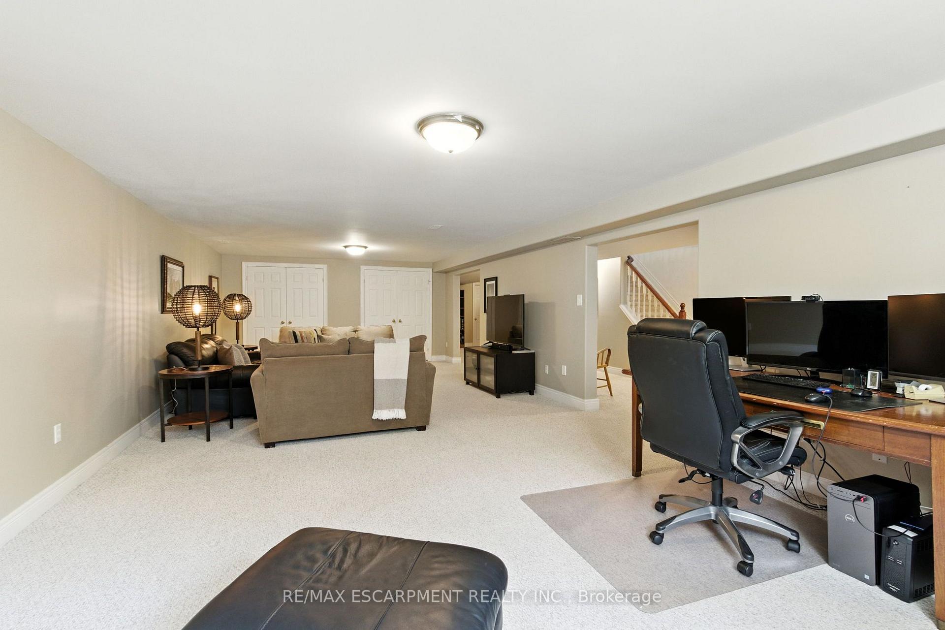 Photo 31 of 10 Featherstone Avenue, Haldimand — HOMEH