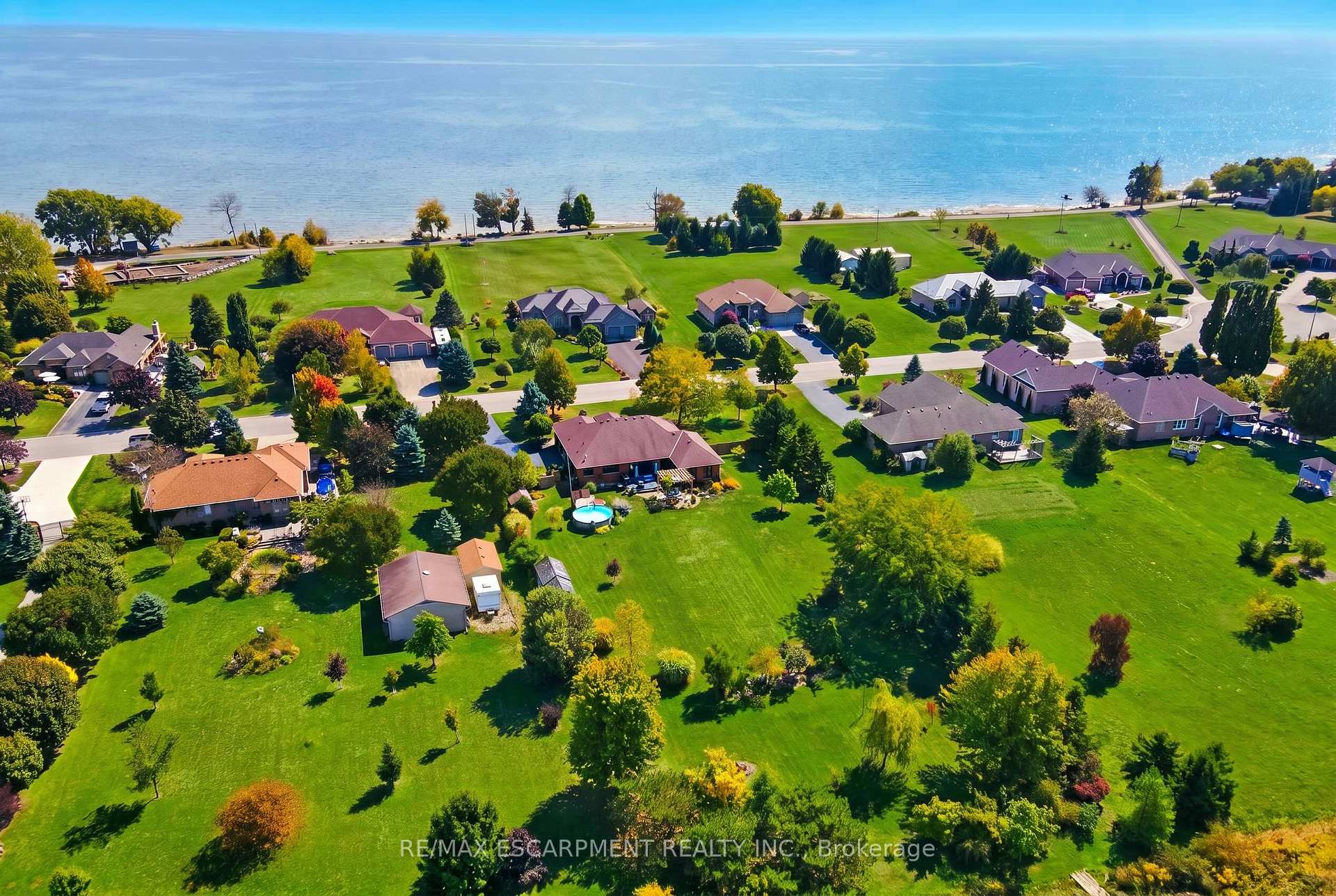 Photo 42 of 10 Featherstone Avenue, Haldimand — HOMEH