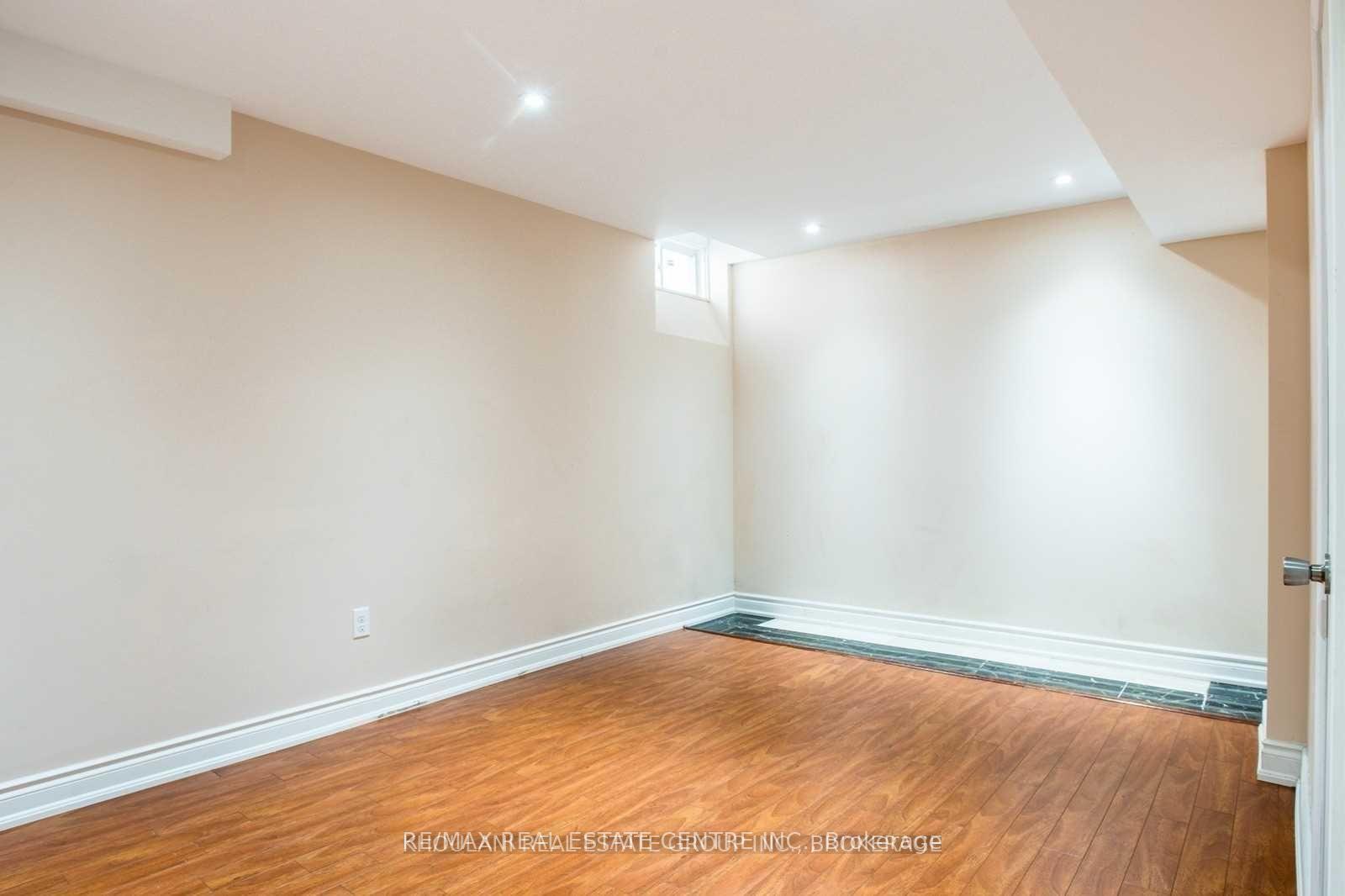 Photo 2 of 3283 Tacc(basement) Drive, Mississauga, Churchill Meadows — HOMEH