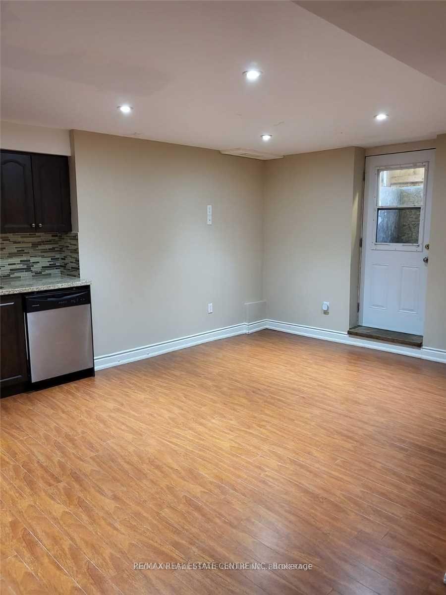 Photo 6 of 3283 Tacc(basement) Drive, Mississauga, Churchill Meadows — HOMEH