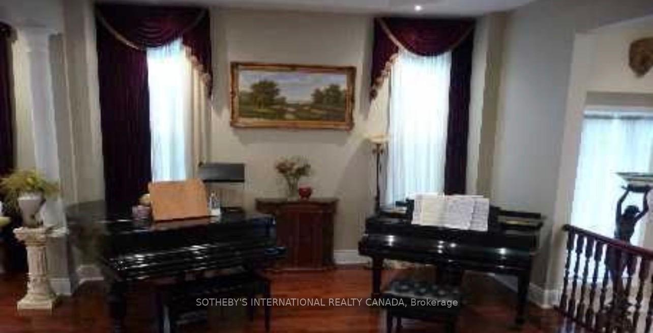 Photo 3 of 5 Helen Avenue, Vaughan, Uplands — HOMEH
