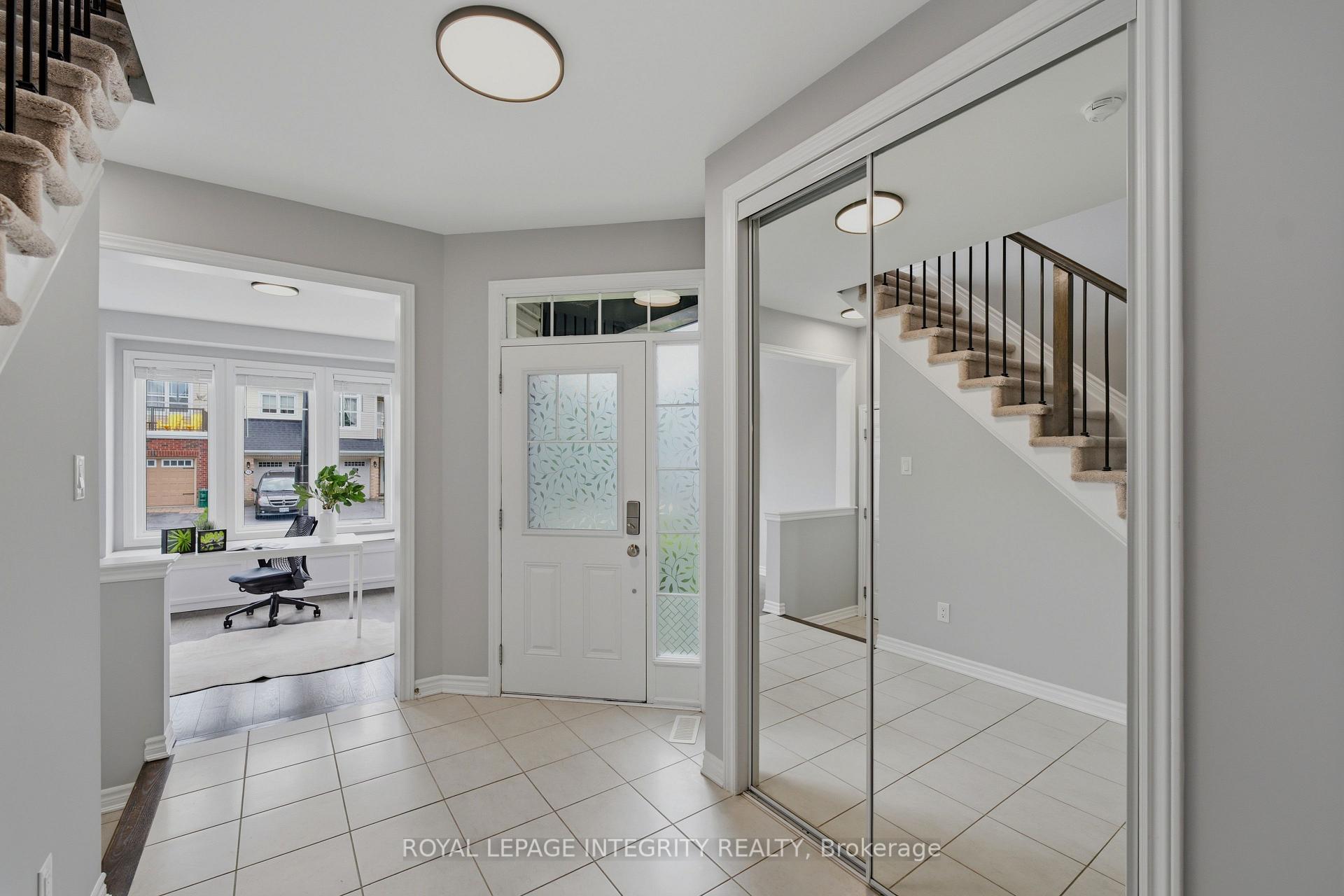 Photo 4 of 337 Meadowbreeze Drive, Ottawa, Kanata - Emerald Meadows/Trailwest — HOMEH