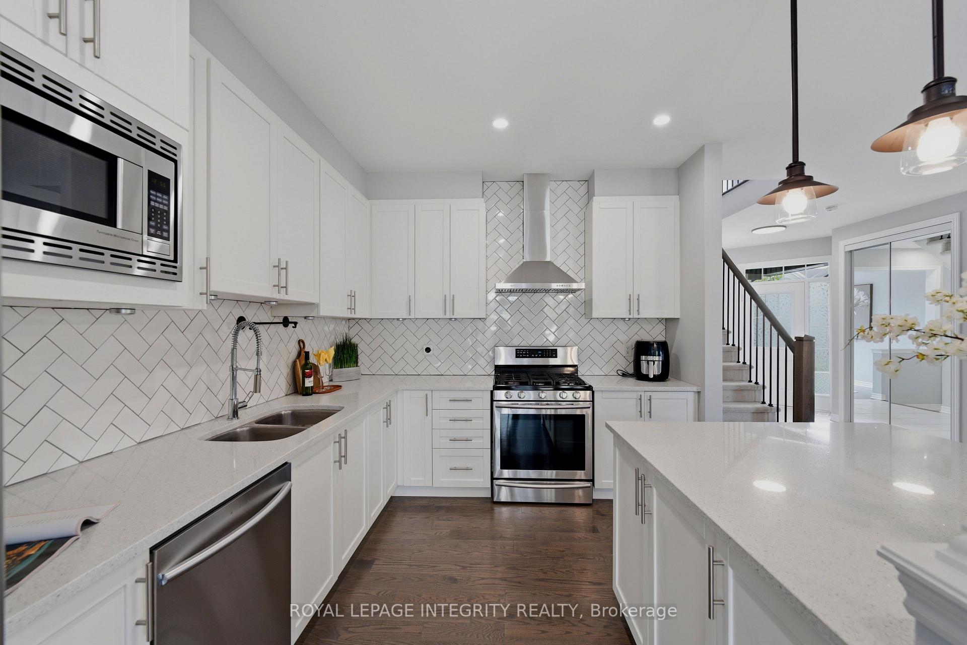Photo 18 of 337 Meadowbreeze Drive, Ottawa, Kanata - Emerald Meadows/Trailwest — HOMEH