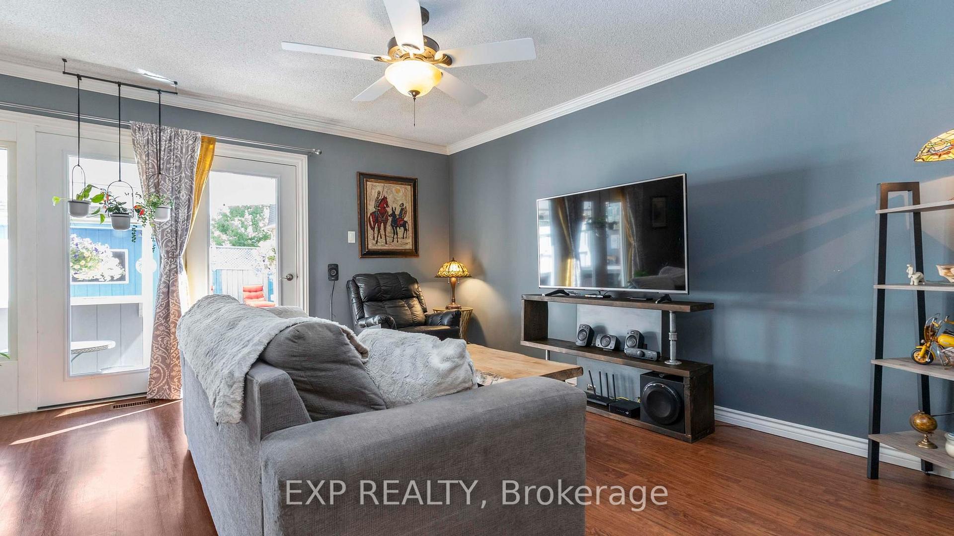 Photo 8 of 116 Glenroy Crescent, London, South T — HOMEH