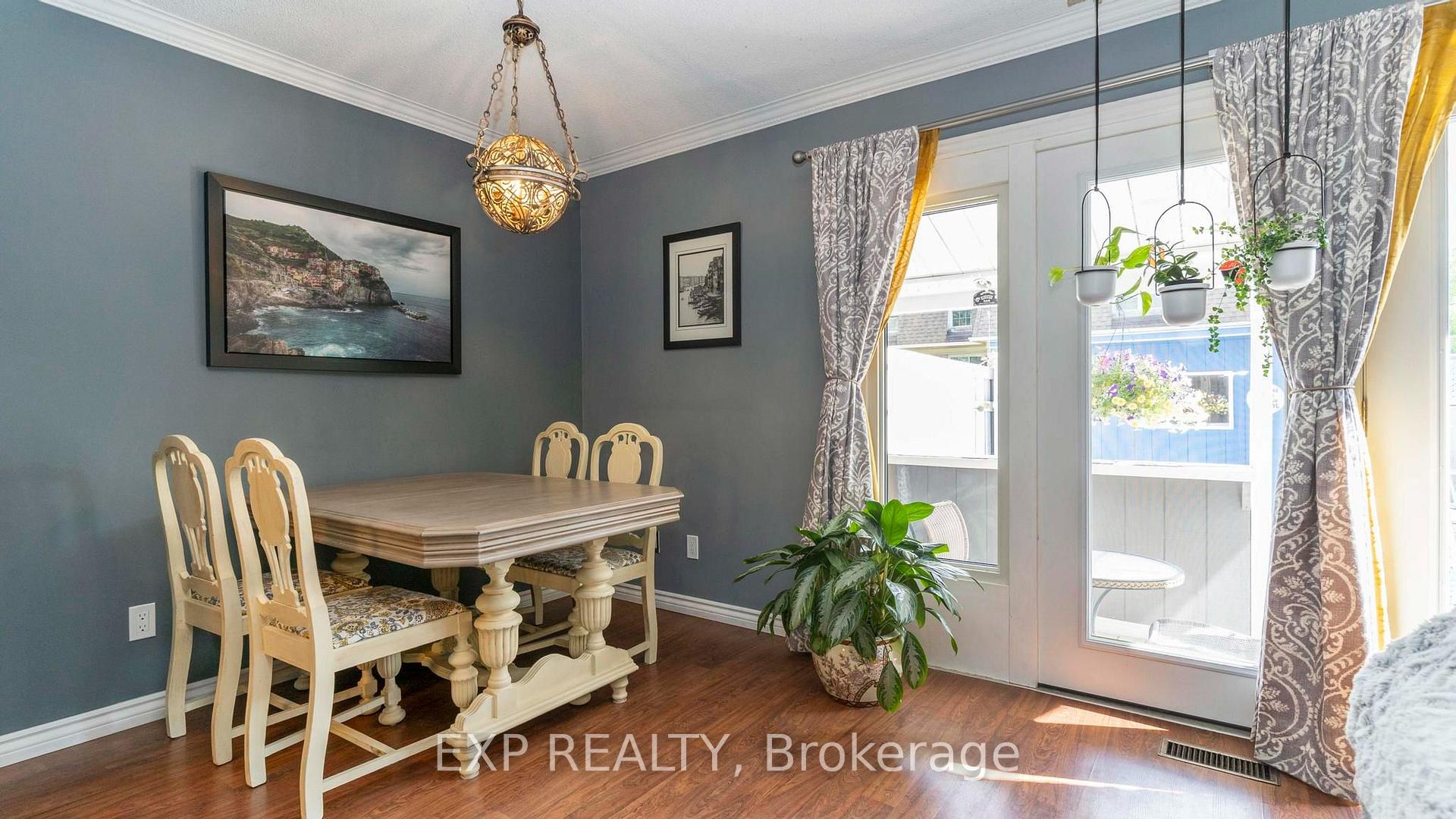 Photo 13 of 116 Glenroy Crescent, London, South T — HOMEH