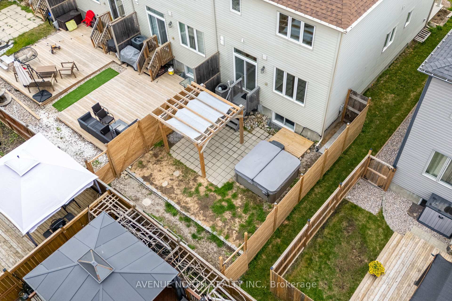 Photo 9 of 940 Kilbirnie Drive, Ottawa, Barrhaven - Half Moon Bay — HOMEH