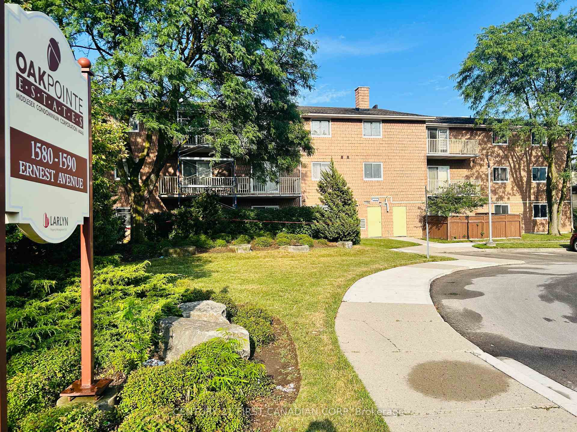 Front of Unit 205, 1590 Ernest Avenue