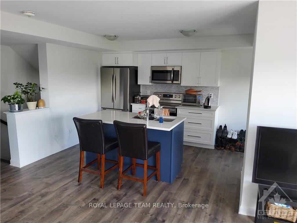 Photo 6 of Unit A, 225 Eldorado Private, Ottawa, Kanata - Morgan's Grant/South March — HOMEH