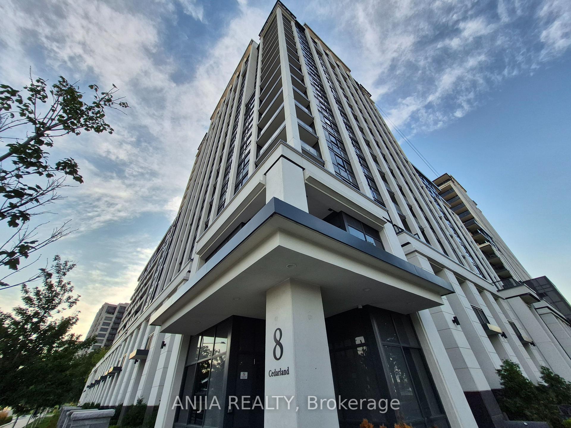 Photo 2 of Unit 321, 8 Cedarland Drive, Markham, Unionville — HOMEH