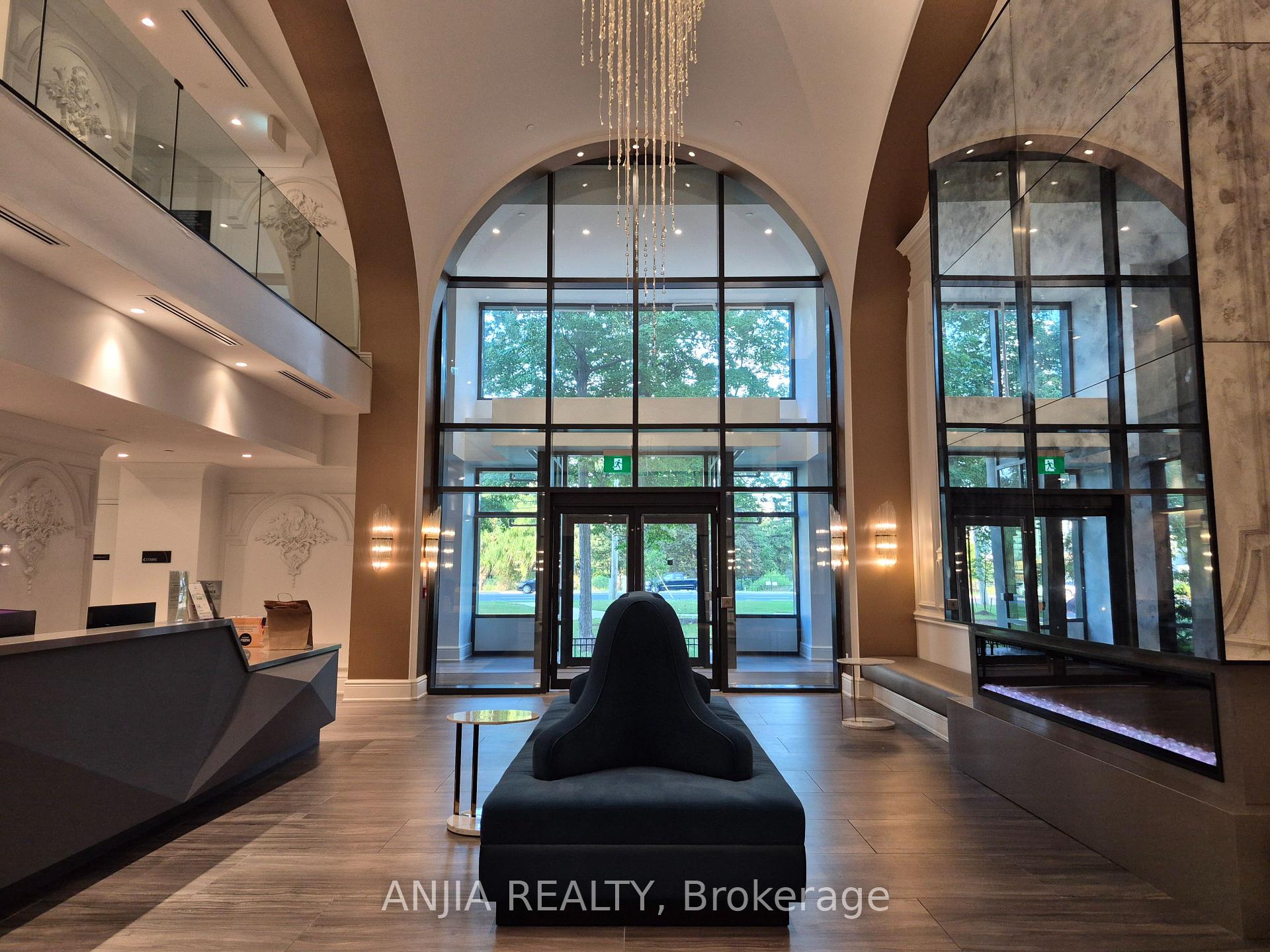 Photo 4 of Unit 321, 8 Cedarland Drive, Markham, Unionville — HOMEH