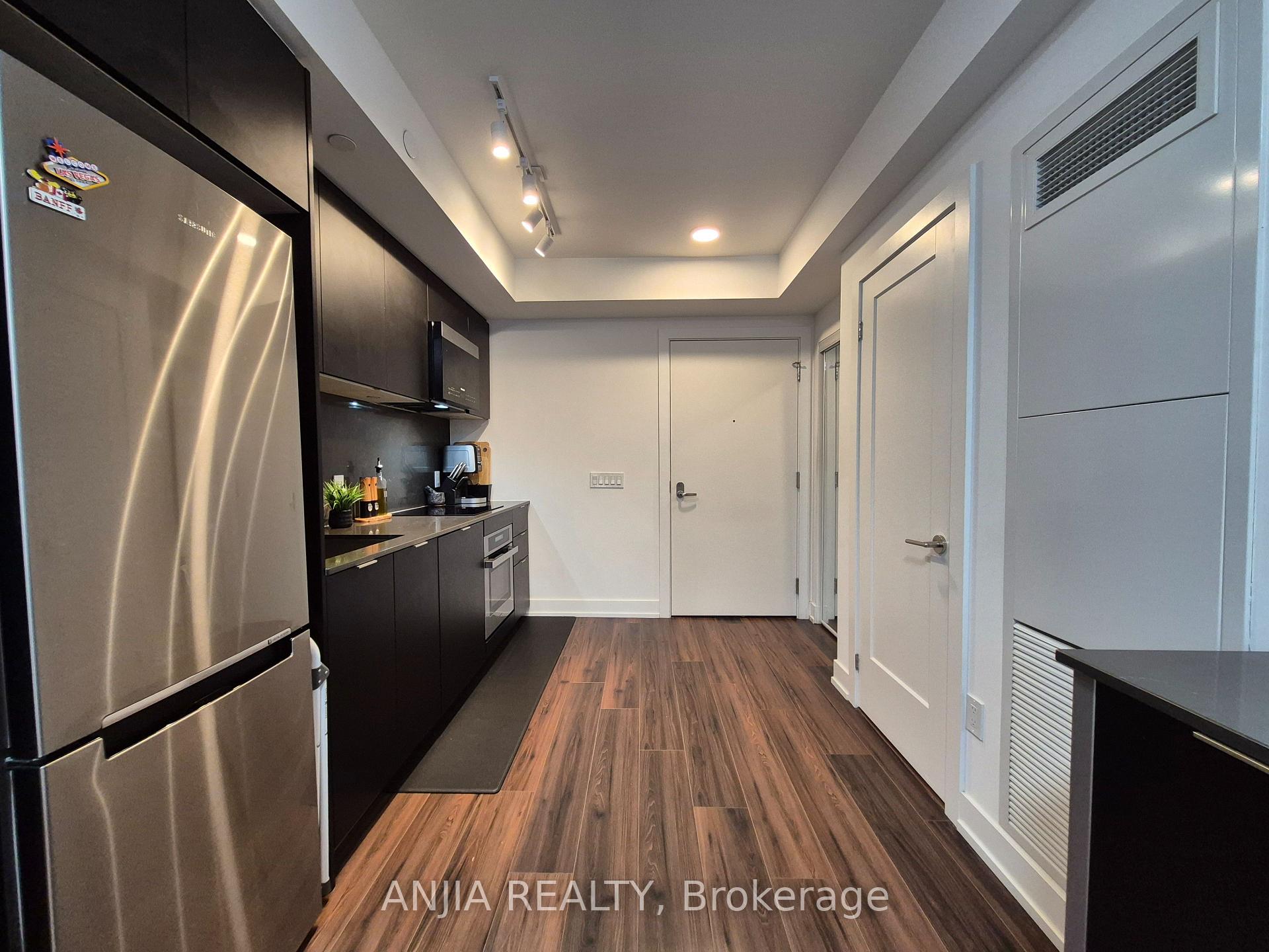 Photo 10 of Unit 321, 8 Cedarland Drive, Markham, Unionville — HOMEH