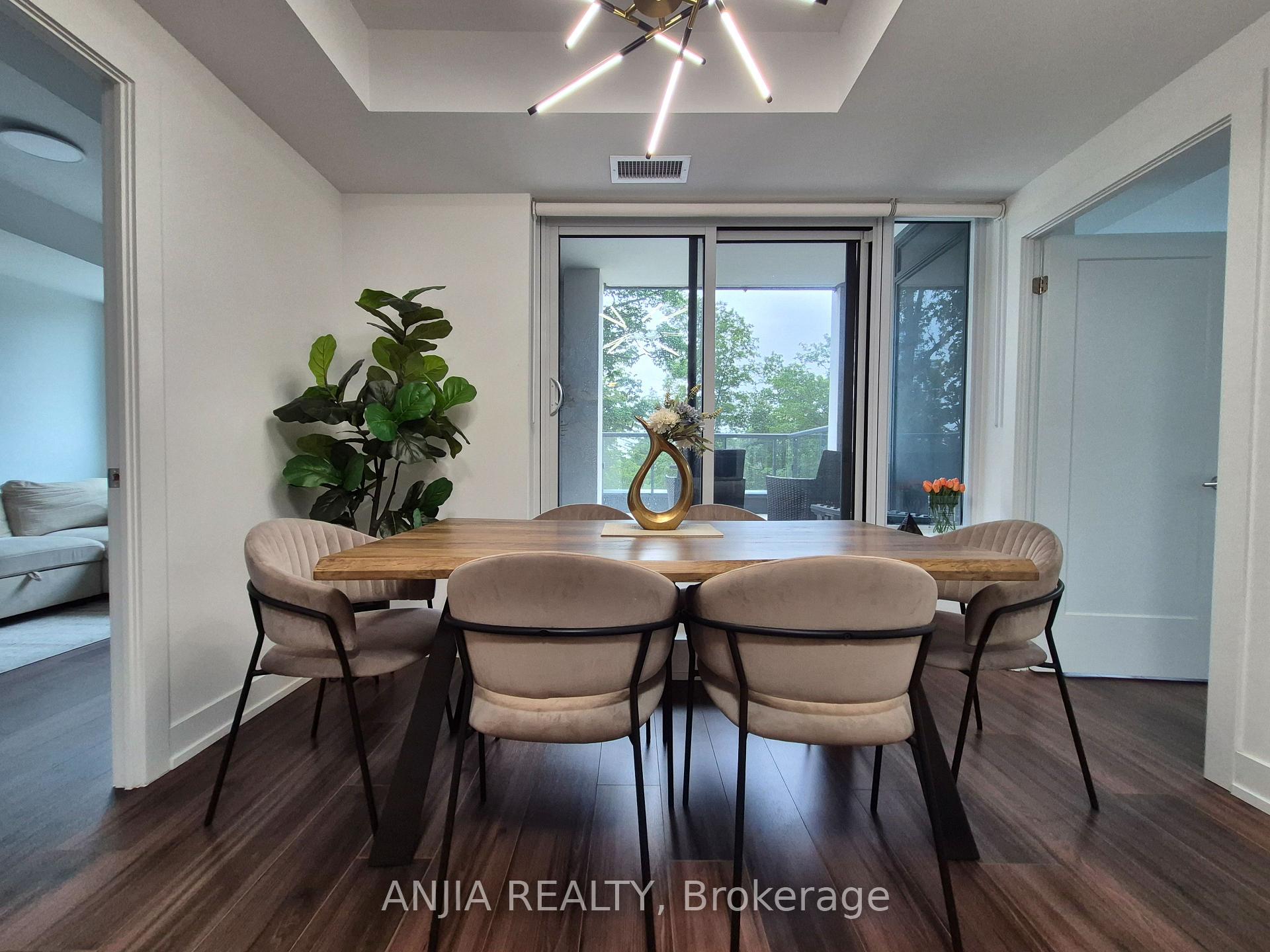 Photo 12 of Unit 321, 8 Cedarland Drive, Markham, Unionville — HOMEH