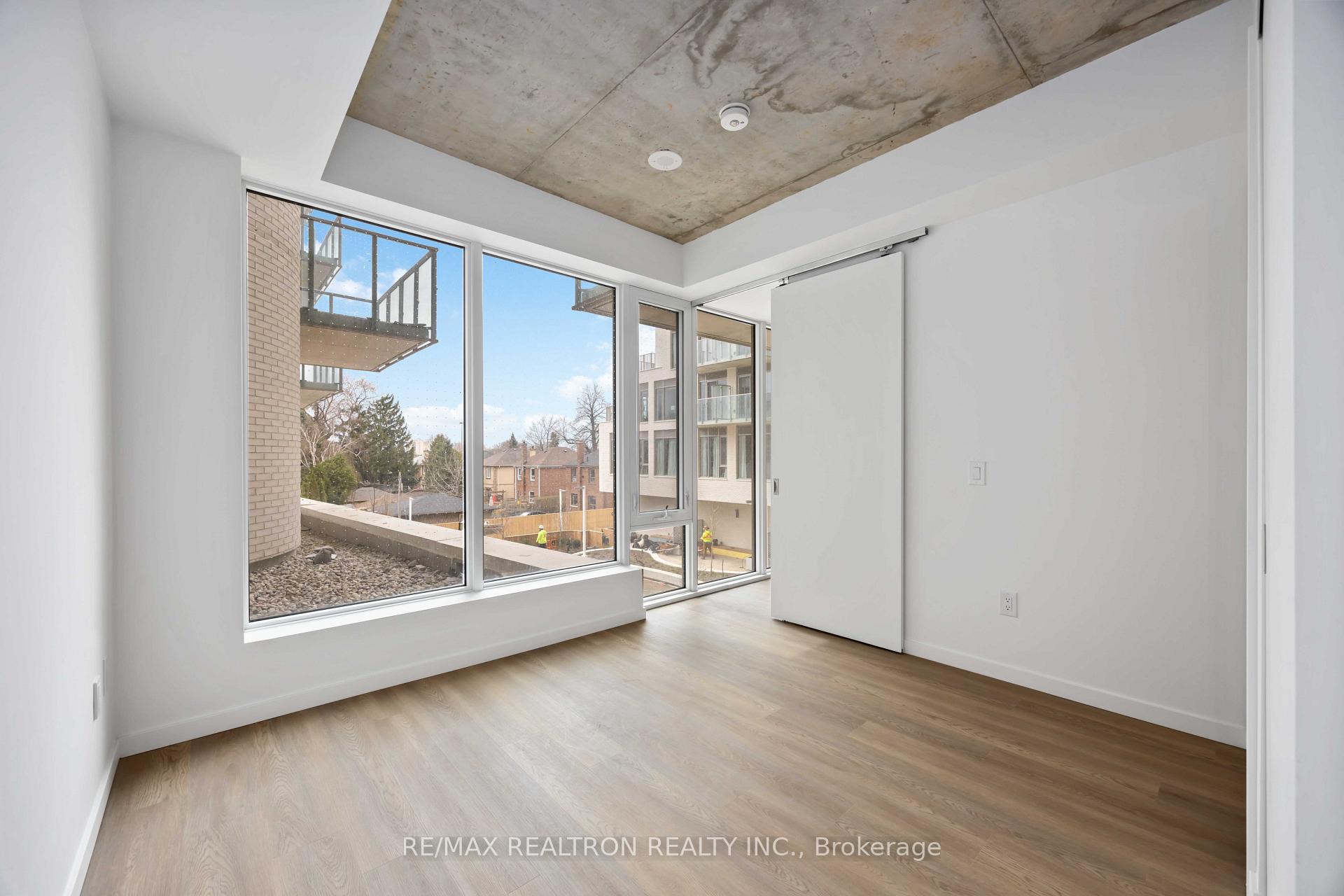 Photo 14 of 689 The Queensway, Etobicoke, Stonegate-Queensway — HOMEH