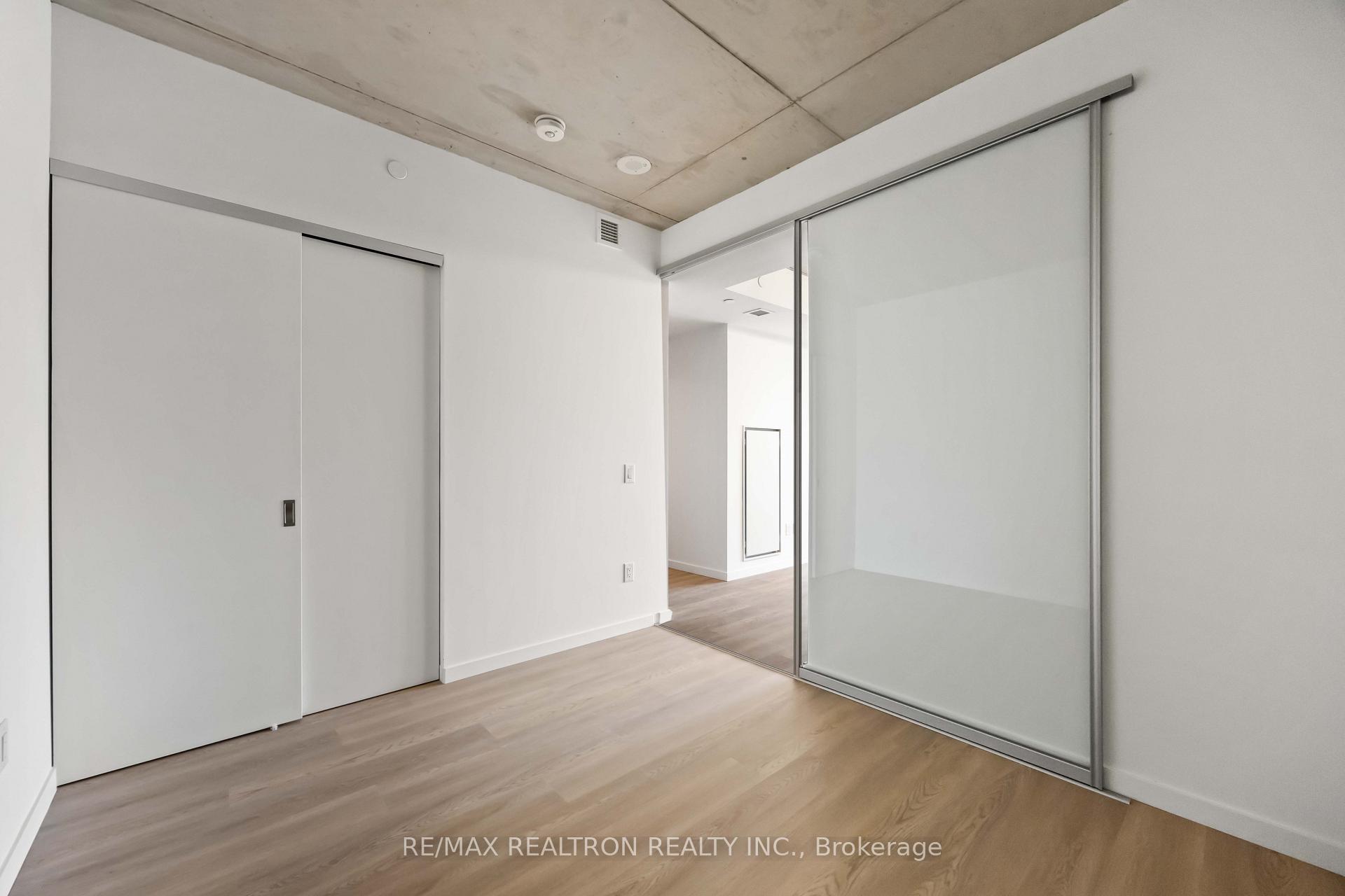 Photo 15 of 689 The Queensway, Etobicoke, Stonegate-Queensway — HOMEH