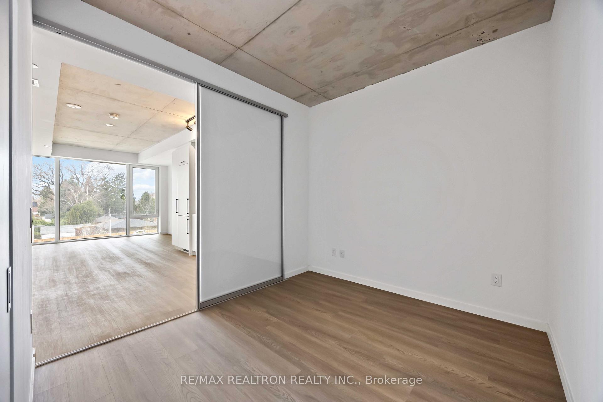 Photo 16 of 689 The Queensway, Etobicoke, Stonegate-Queensway — HOMEH