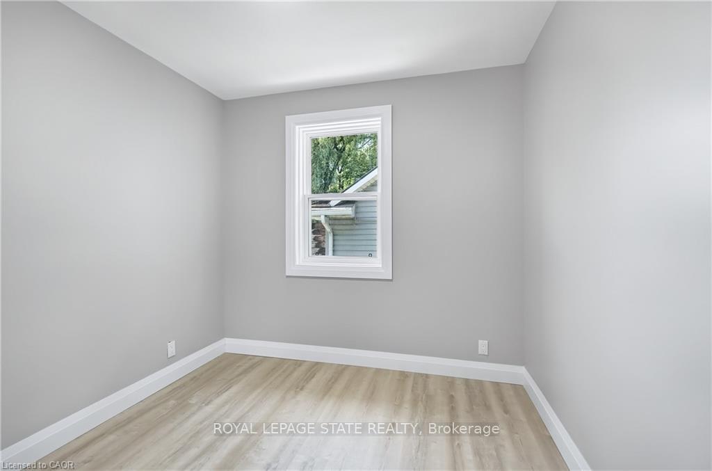 Photo 14 of Unit 1, 10 Comet Avenue, Hamilton, Hamilton Beach — HOMEH