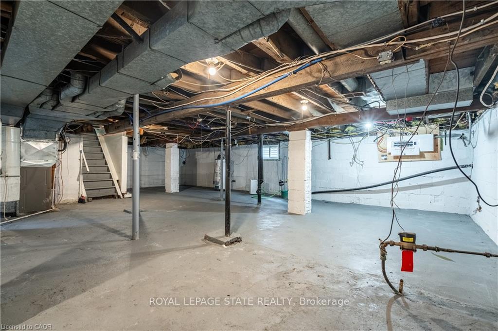 Photo 18 of Unit 1, 10 Comet Avenue, Hamilton, Hamilton Beach — HOMEH