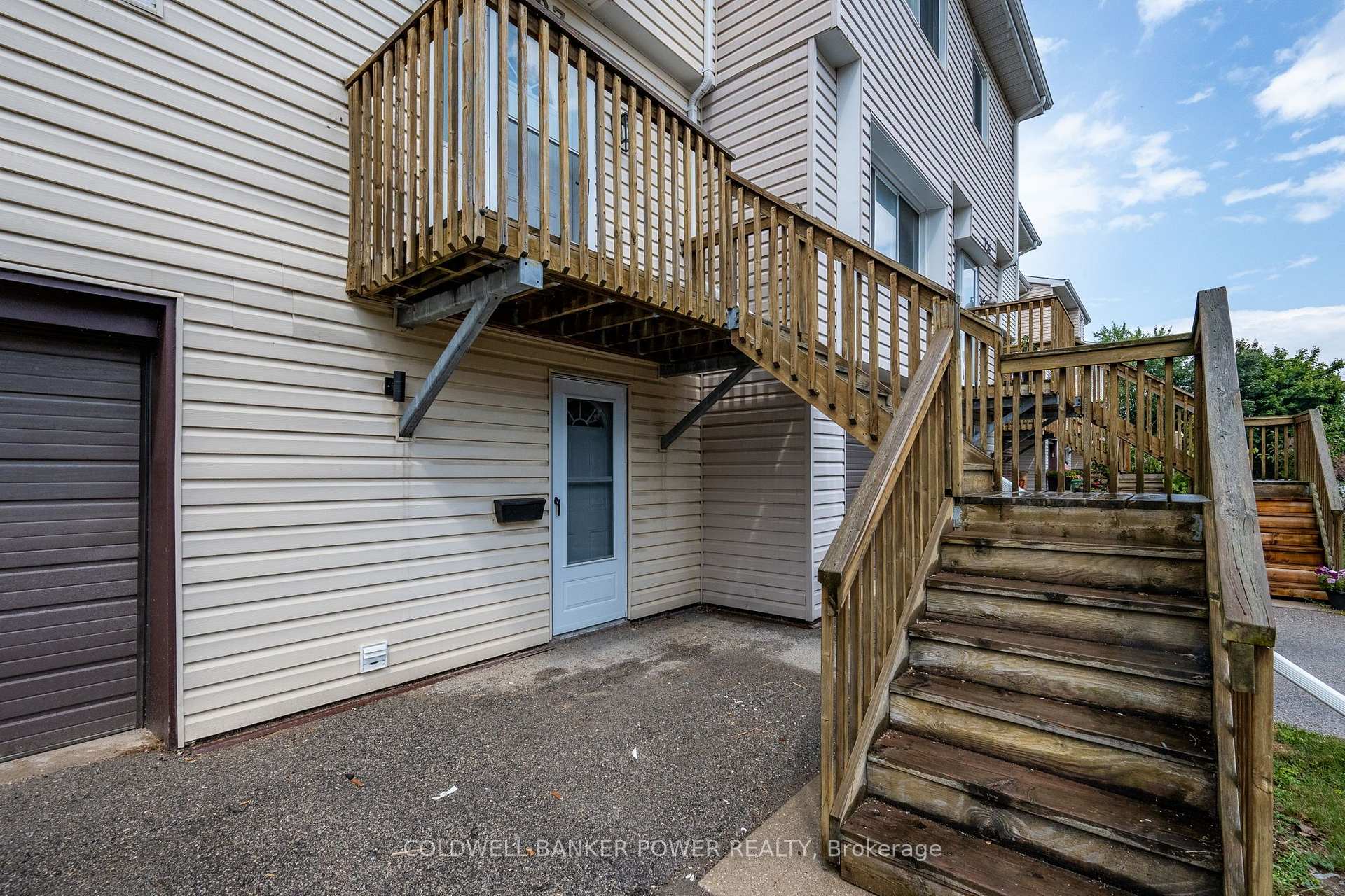 Photo 2 of Unit 27, 727 Wilkins Street, London, South R — HOMEH