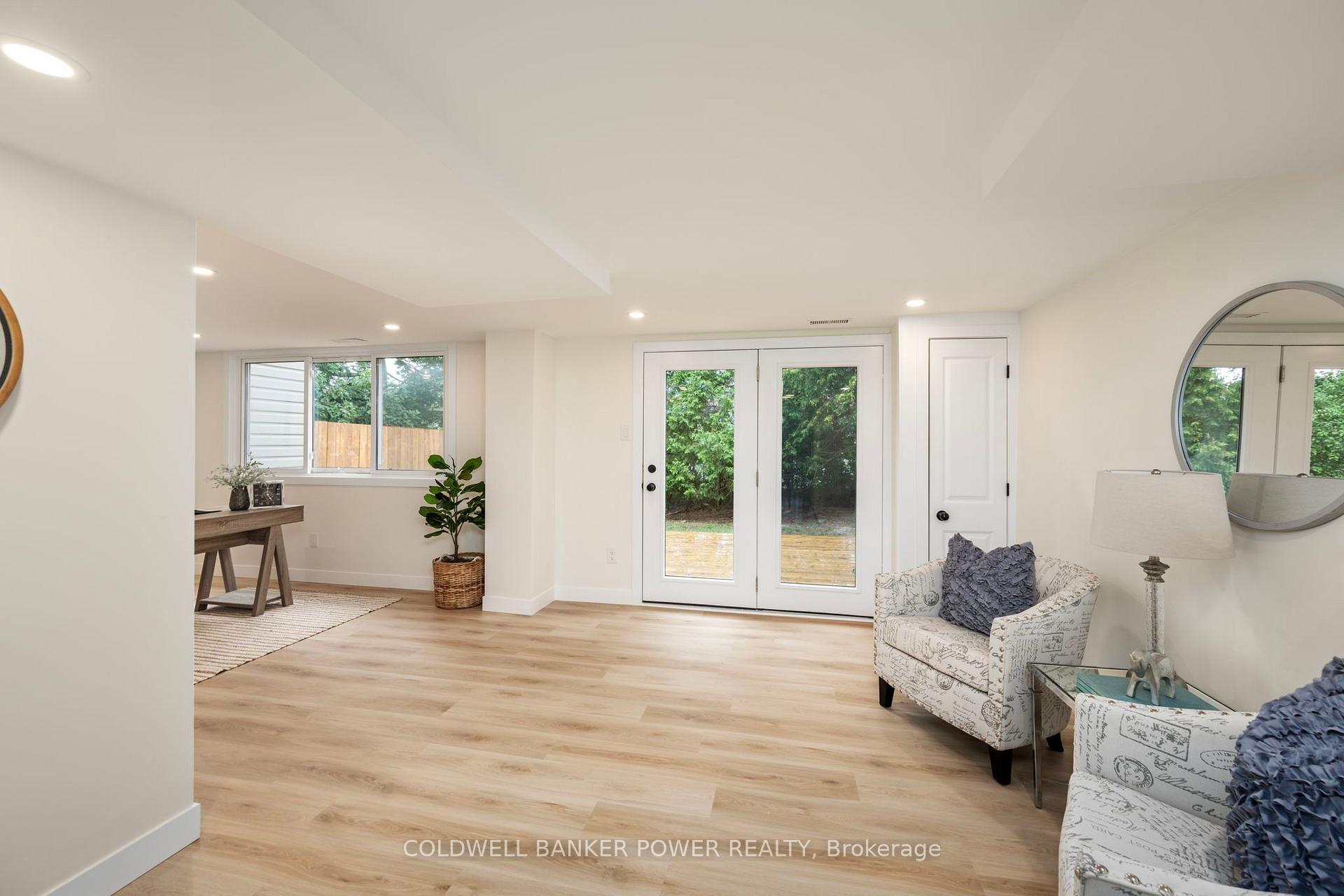 Photo 7 of Unit 27, 727 Wilkins Street, London, South R — HOMEH