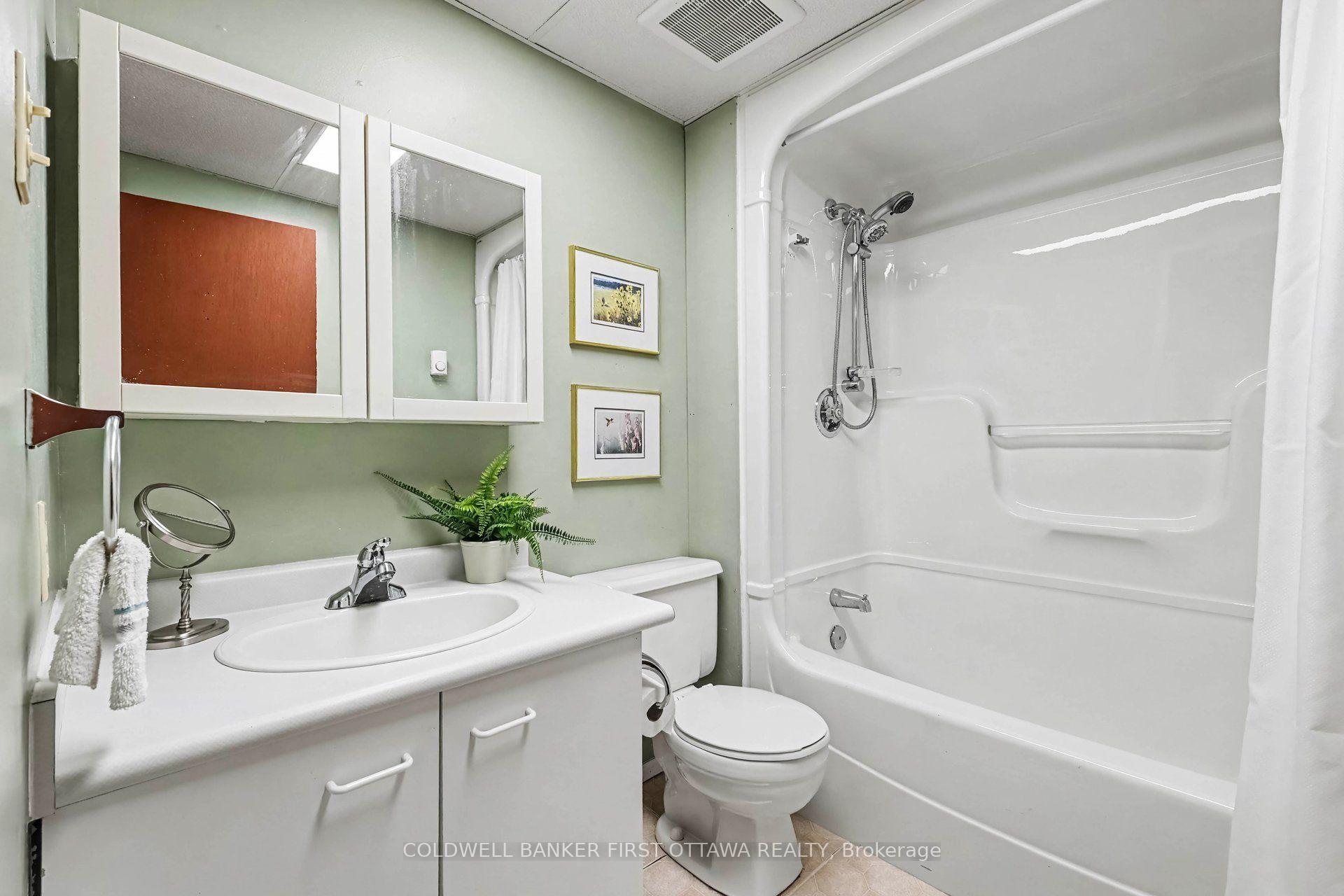 Photo 25 of 440 Featherston Lane, Tay Valley, Bathurst/Burgess & Sherbrooke (South Sherbrooke) Twp — HOMEH
