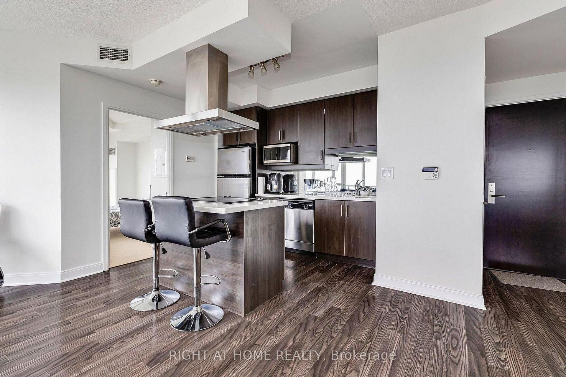 Photo 2 of Unit 4901, 60 Absolute Avenue, Mississauga, City Centre — HOMEH