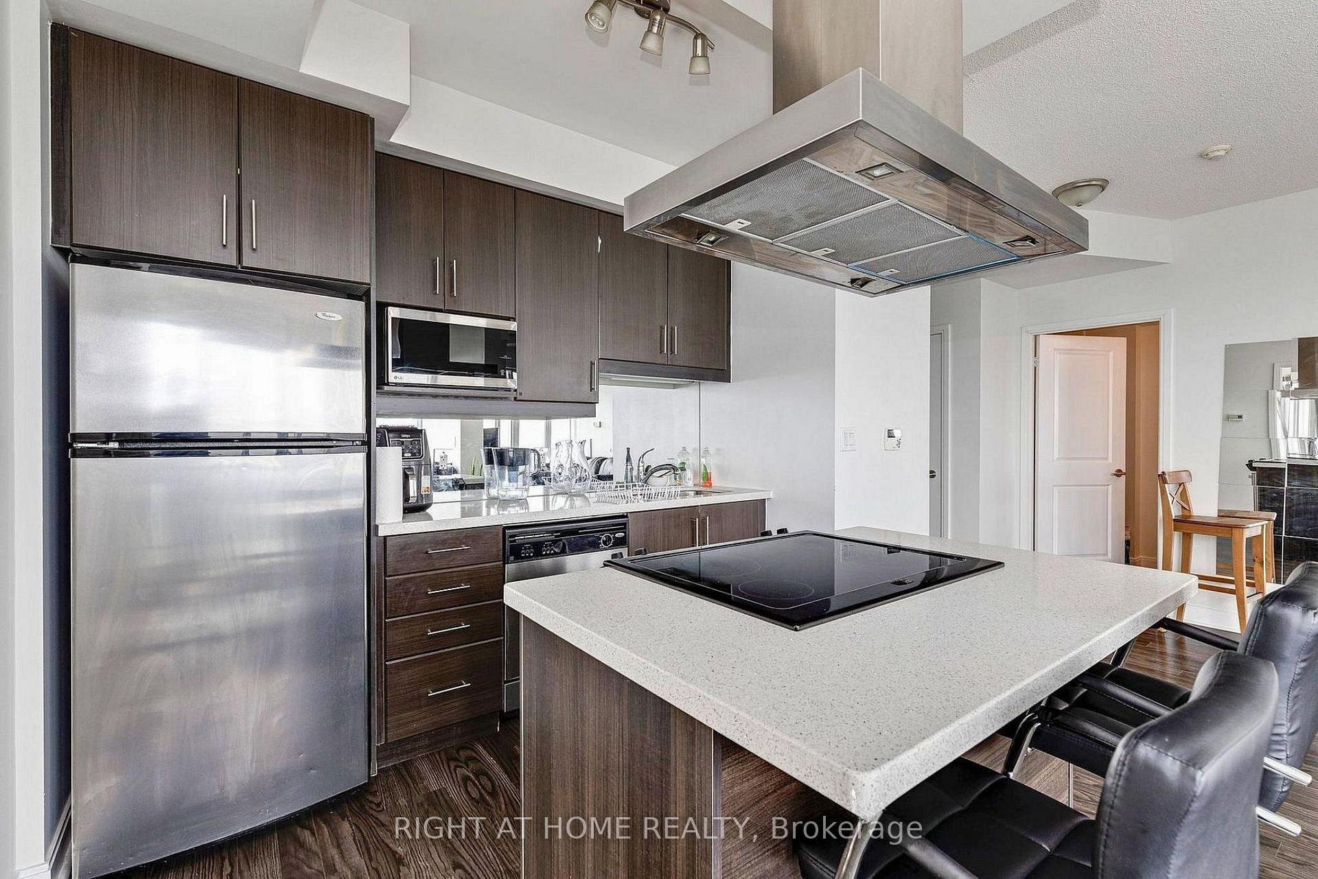 Photo 3 of Unit 4901, 60 Absolute Avenue, Mississauga, City Centre — HOMEH