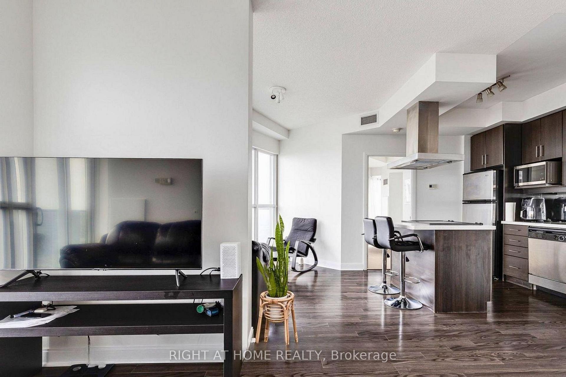 Photo 5 of Unit 4901, 60 Absolute Avenue, Mississauga, City Centre — HOMEH