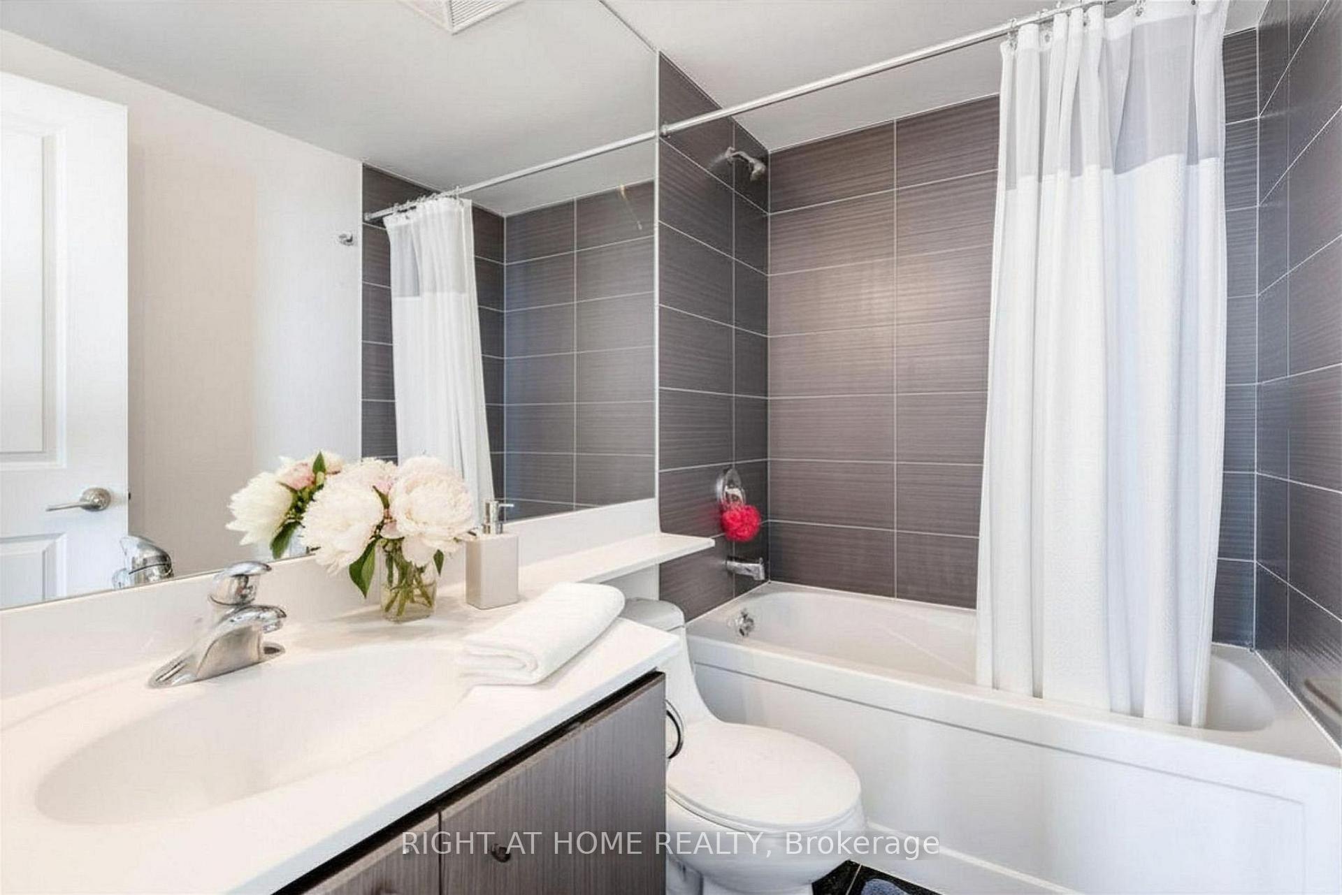 Photo 7 of Unit 4901, 60 Absolute Avenue, Mississauga, City Centre — HOMEH