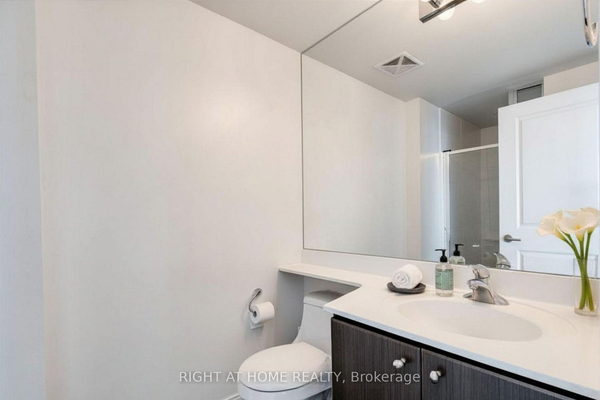 Photo 10 of Unit 4901, 60 Absolute Avenue, Mississauga, City Centre — HOMEH