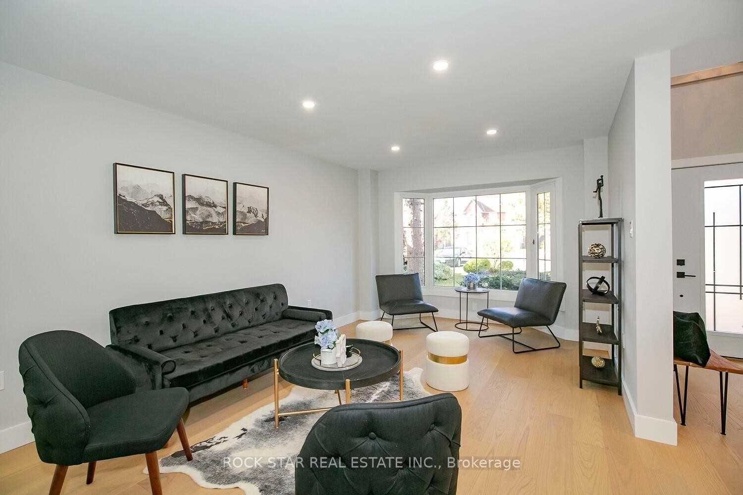 Photo 10 of 160 River Oaks Boulevard E, Oakville, River Oaks — HOMEH