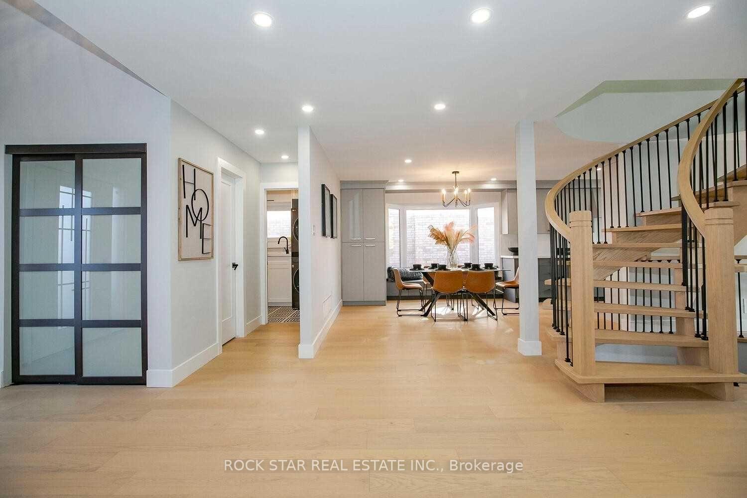 Photo 13 of 160 River Oaks Boulevard E, Oakville, River Oaks — HOMEH